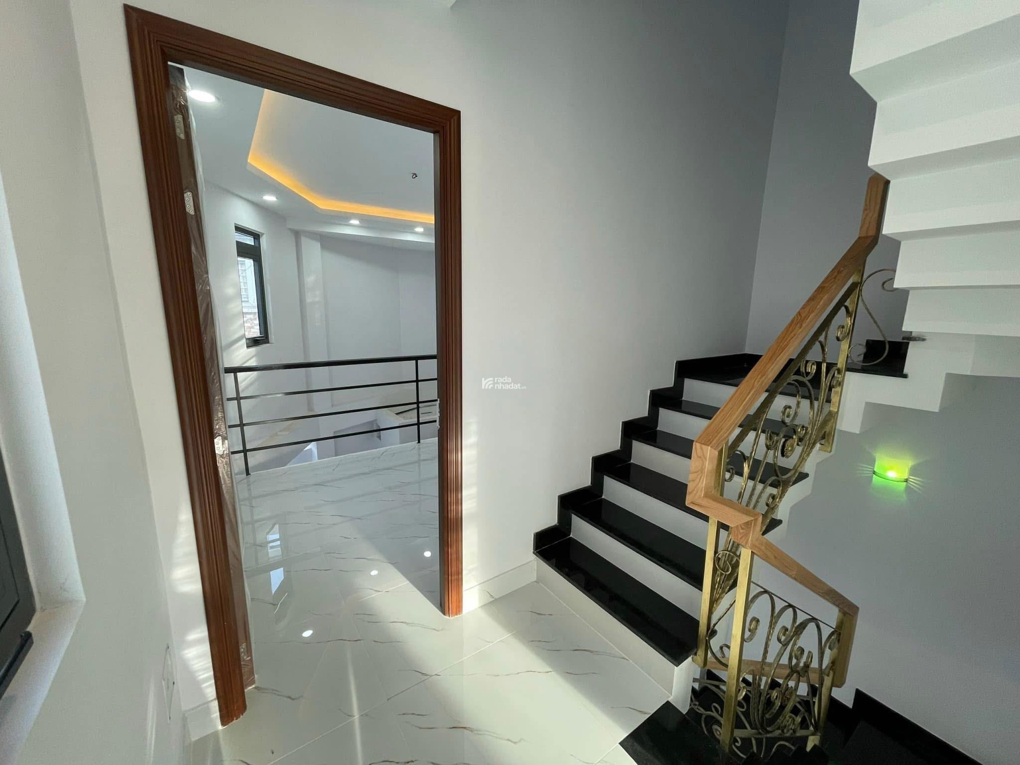Nhà 5 Tầng - Nở Hậu - Ngay Công Viên Bông Sao - Chỉ 8.95 Tỷ TL
