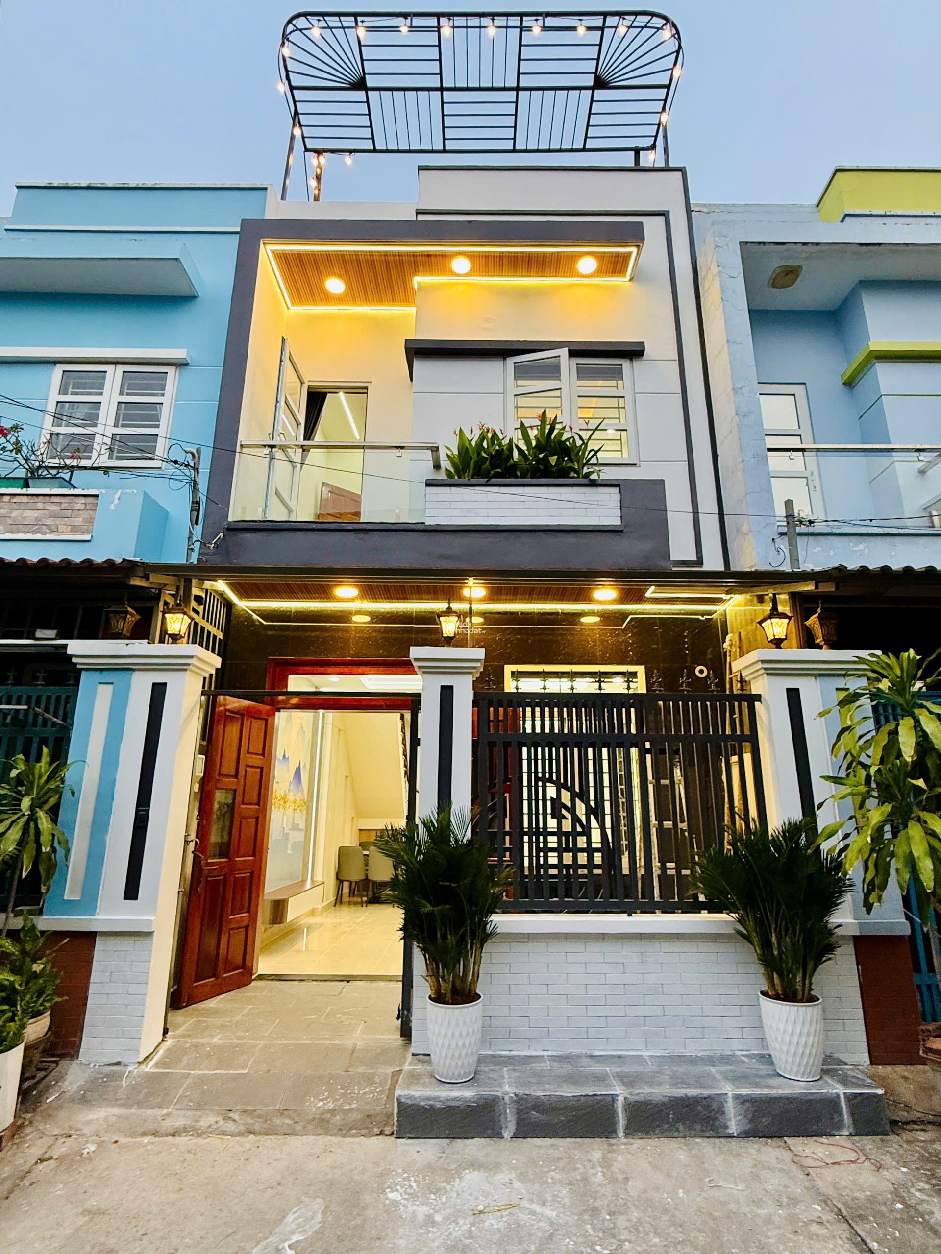 NHÀ ĐẸP KHU VẠN XUÂN TX25 - CÓ SÂN XE HƠI RIÊNG - FULL NỘI THẤT CHỈ 4.X TỶ