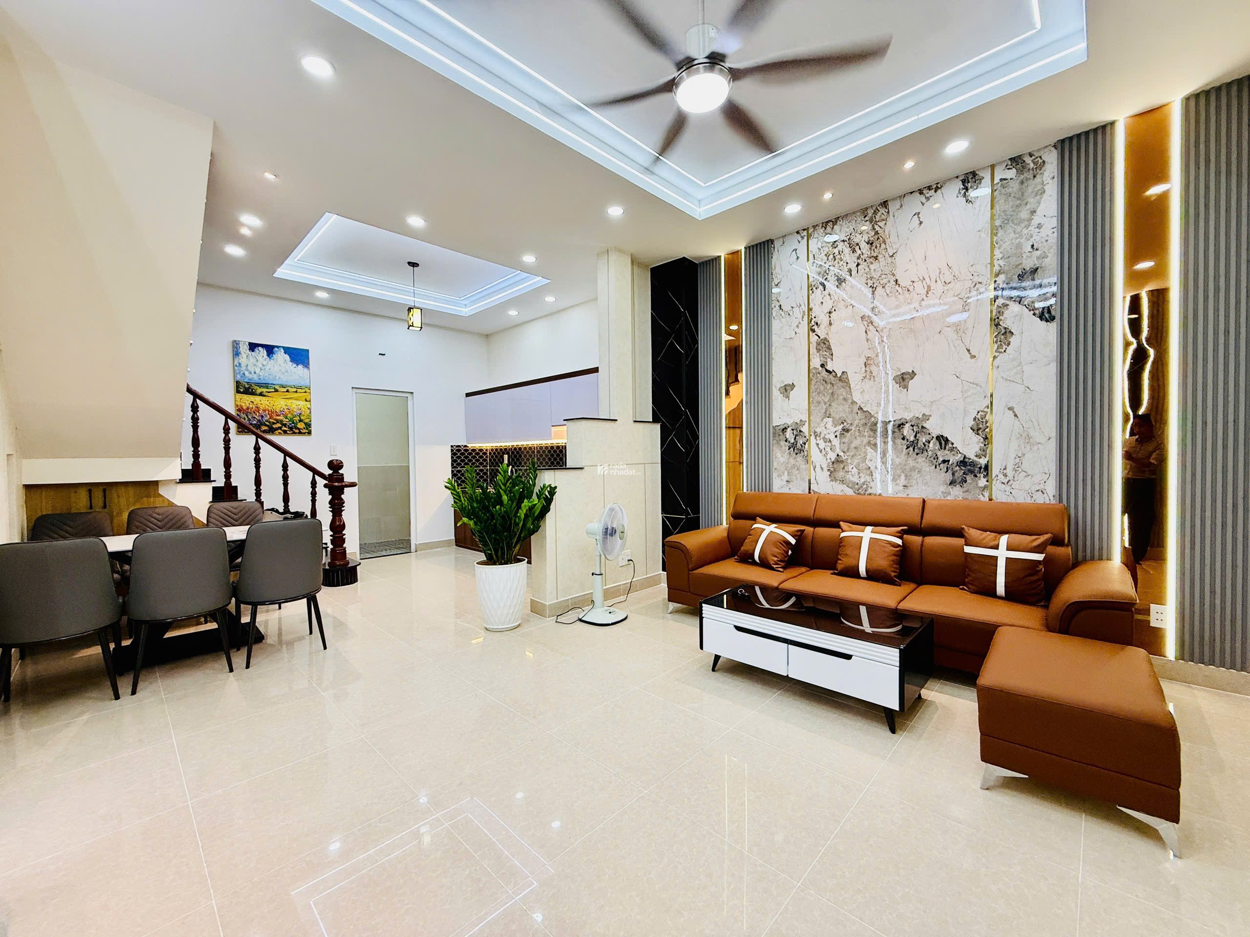 NHÀ ĐẸP KHU VẠN XUÂN TX25 - CÓ SÂN XE HƠI RIÊNG - FULL NỘI THẤT CHỈ 4.X TỶ