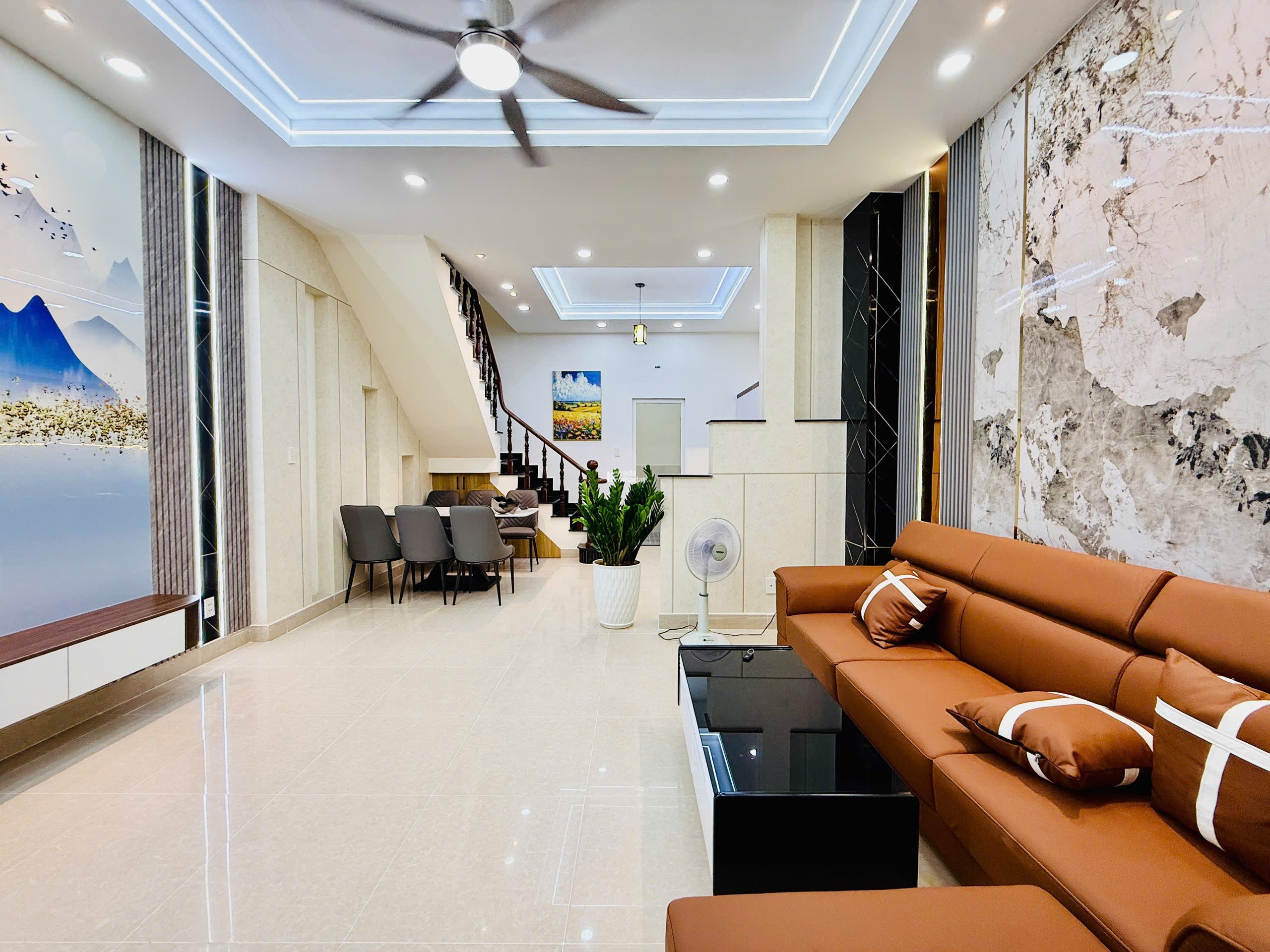 NHÀ ĐẸP KHU VẠN XUÂN TX25 - CÓ SÂN XE HƠI RIÊNG - FULL NỘI THẤT CHỈ 4.X TỶ