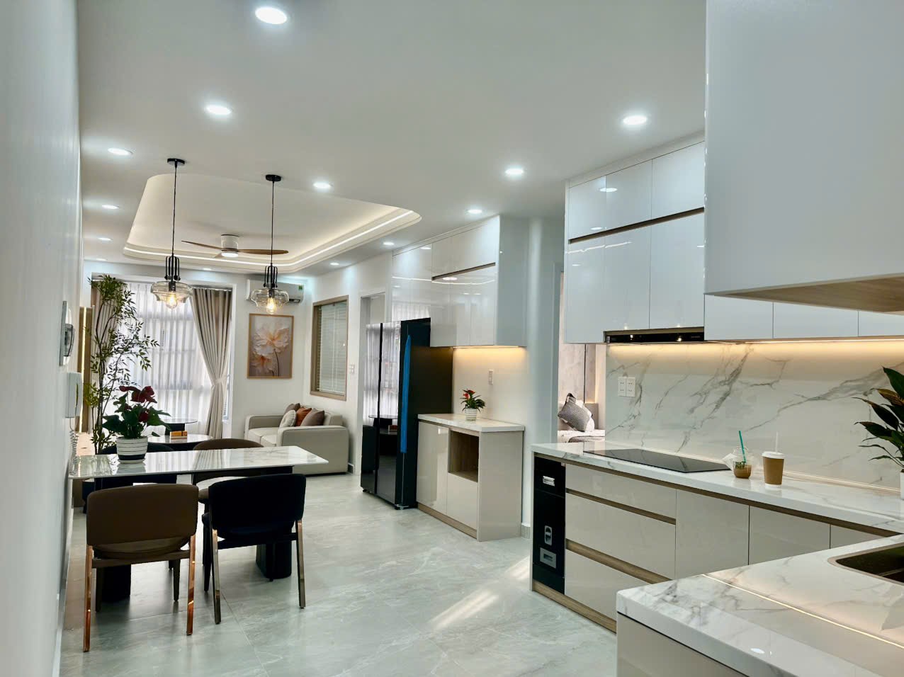 Bán nhanh căn hộ hộ sky garden 2, PMH, Q7, dt 81m2, tk 3PN nhà mới đẹp, giá chỉ 6,4 tỷ