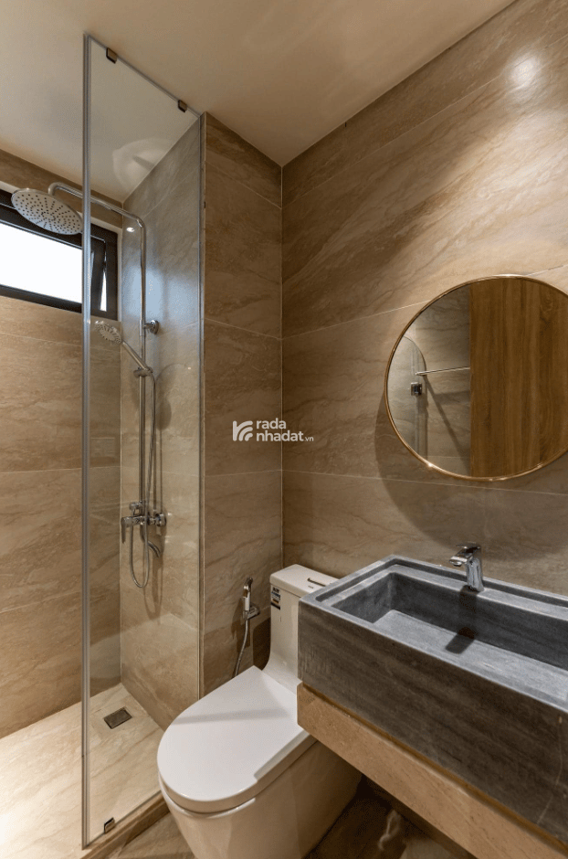 NHÀ PHỐ HIỆN ĐẠI 2 LẦU 1 TRỆT FULL NỘI THẤT, TRUNG TÂM THỦ DẦU MỘT 