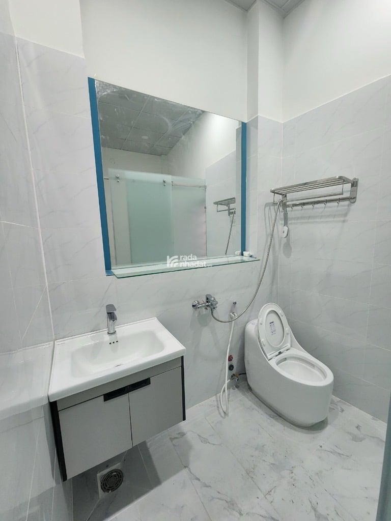 HẺM XE HƠI NÉ NHAU - 40M2 - 3TẦNG BTCT - MỚI VÀO Ơ NGAY - CHỈ 6 TỶ.
