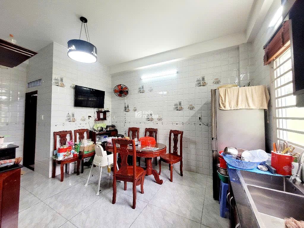 Nhà đẹp 4 tầng Nguyễn Hồng Đào  Phường14  Tân Bình  hẻm xe hơi thông 4.2x21m  Giá 11.5 Tỷ