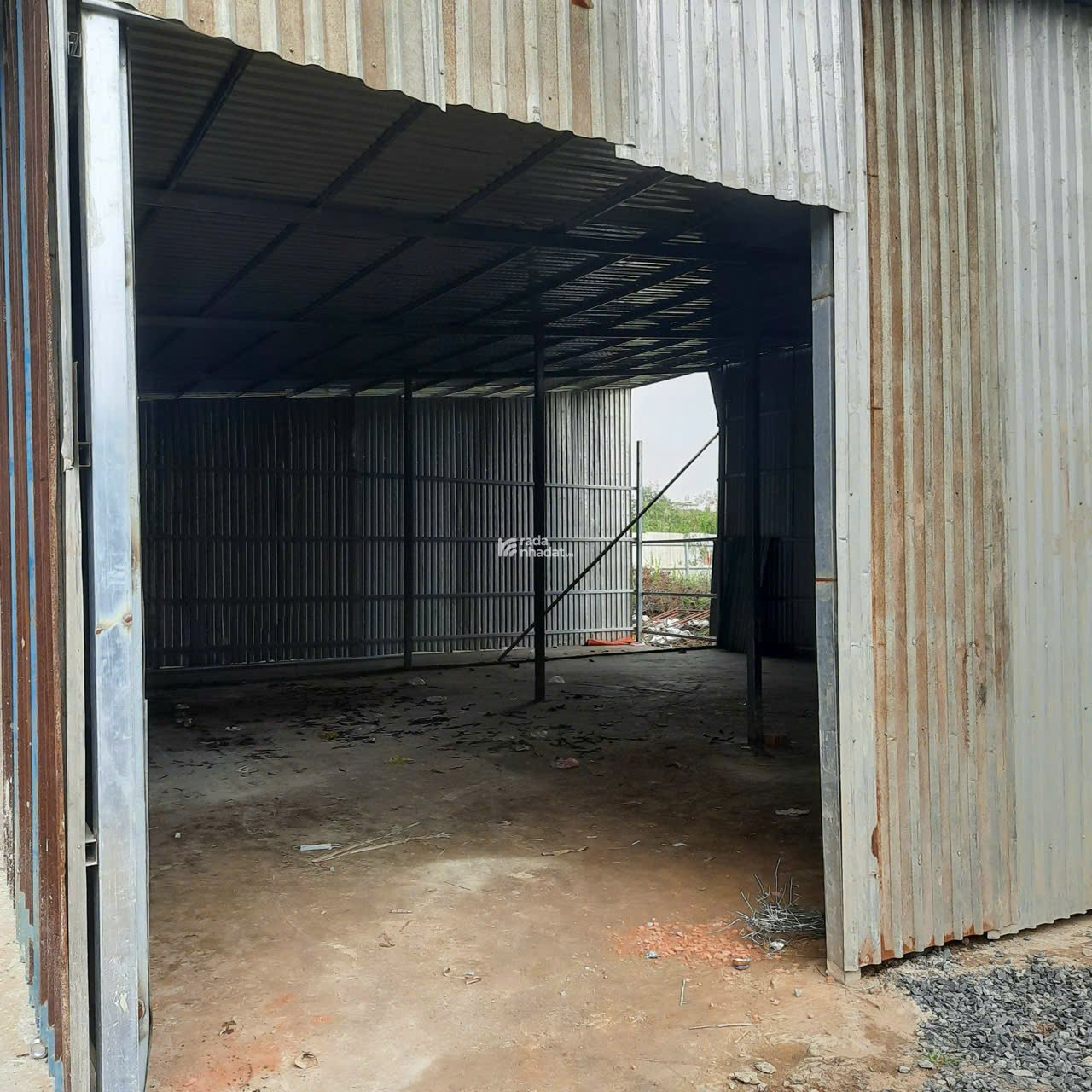 Cho thuê kho đường Lê Ngung, Bình Tân 2000m2