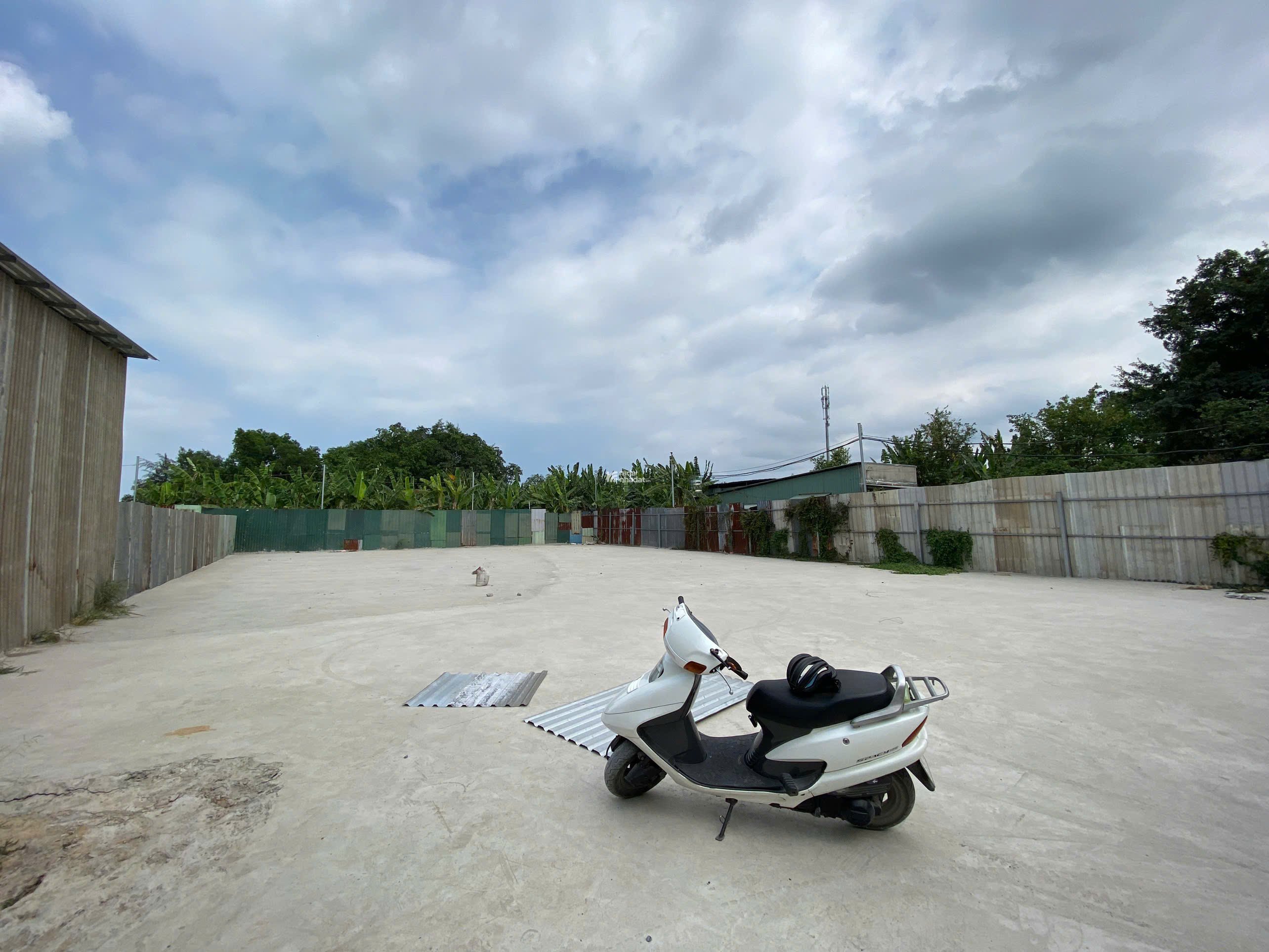 Cho thuê kho đường Lê Ngung, Bình Tân 2000m2