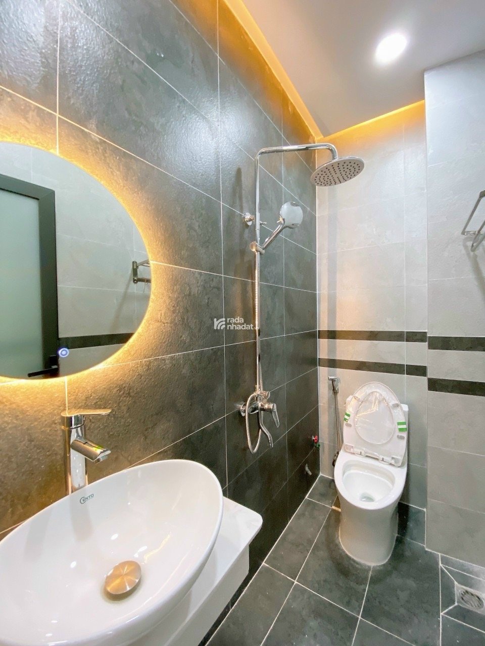Bán nhà hẻm 6m giá 5 tỷ 850 triệu Nguyễn Biểu, P2, Quận 5 - Gần Đại Học Sài Gòn đang cho thuê 15tr