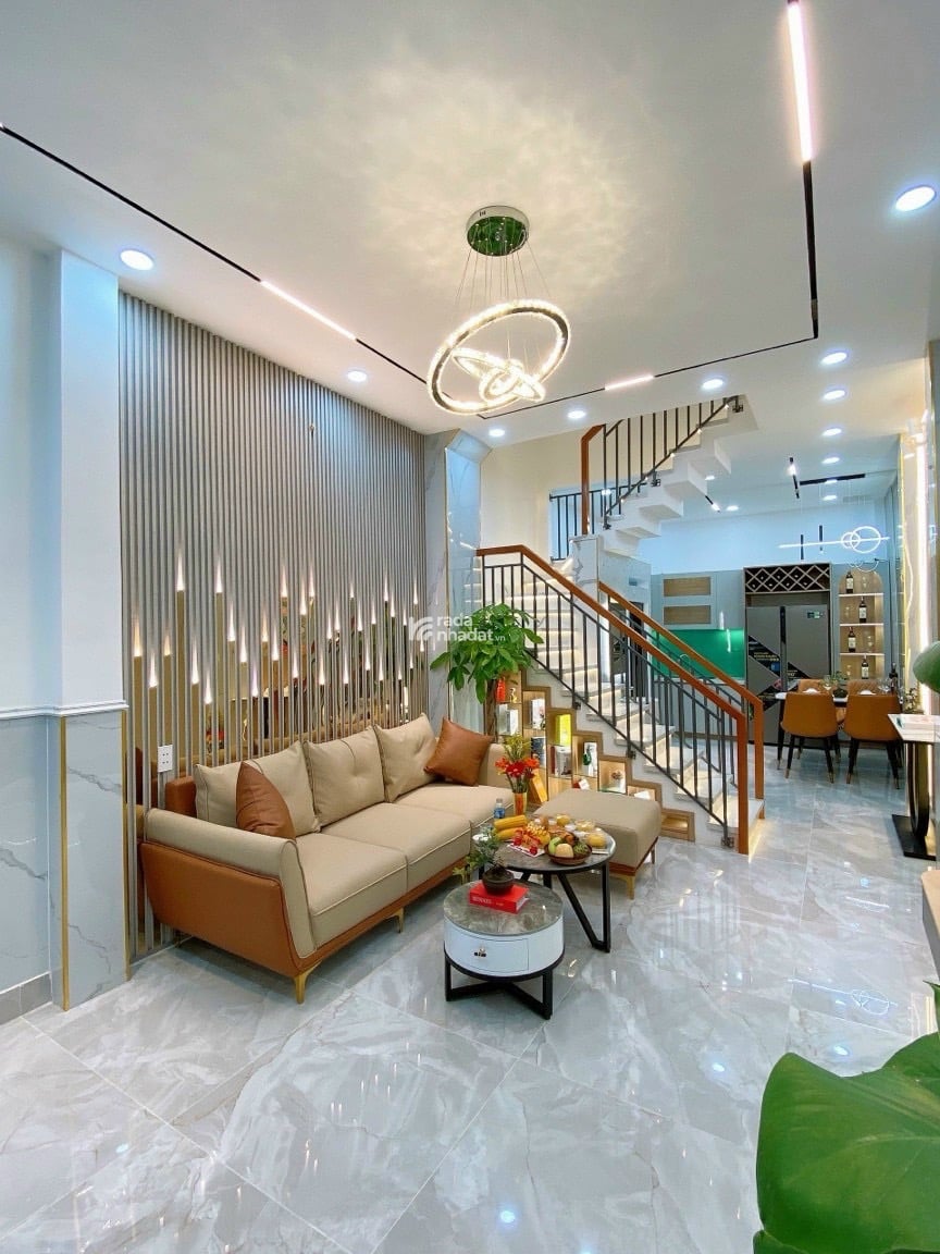 Bán nhà hẻm 6m giá 5 tỷ 850 triệu Nguyễn Biểu, P2, Quận 5 - Gần Đại Học Sài Gòn đang cho thuê 15tr