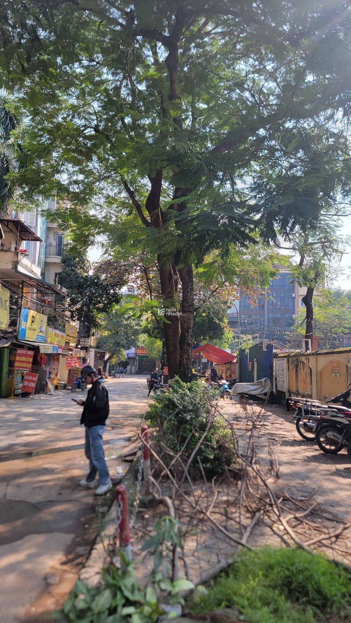 Siêu hiếm bán đất tặng nhà Mặt ngõ trung kính o to tải tránh dt51m  mt4m giá 18 tỷ