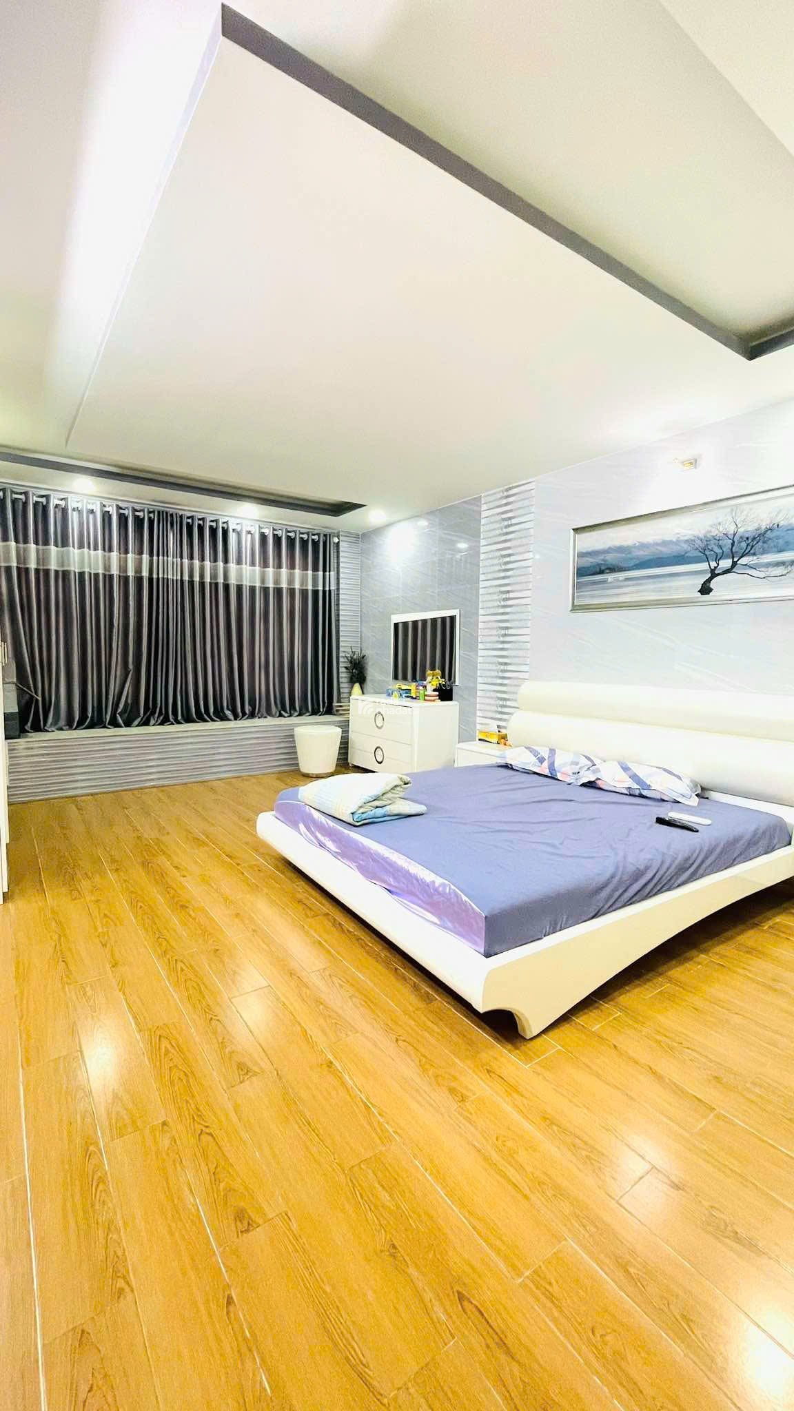 CHỦ NGỘP GIẢM GẤP 2TỶ CÒN 11.X TỶ 6 TẦNG - 50M2 NGANG 4,5M - XE HƠI NGỦ NHÀ - TẶNG NT