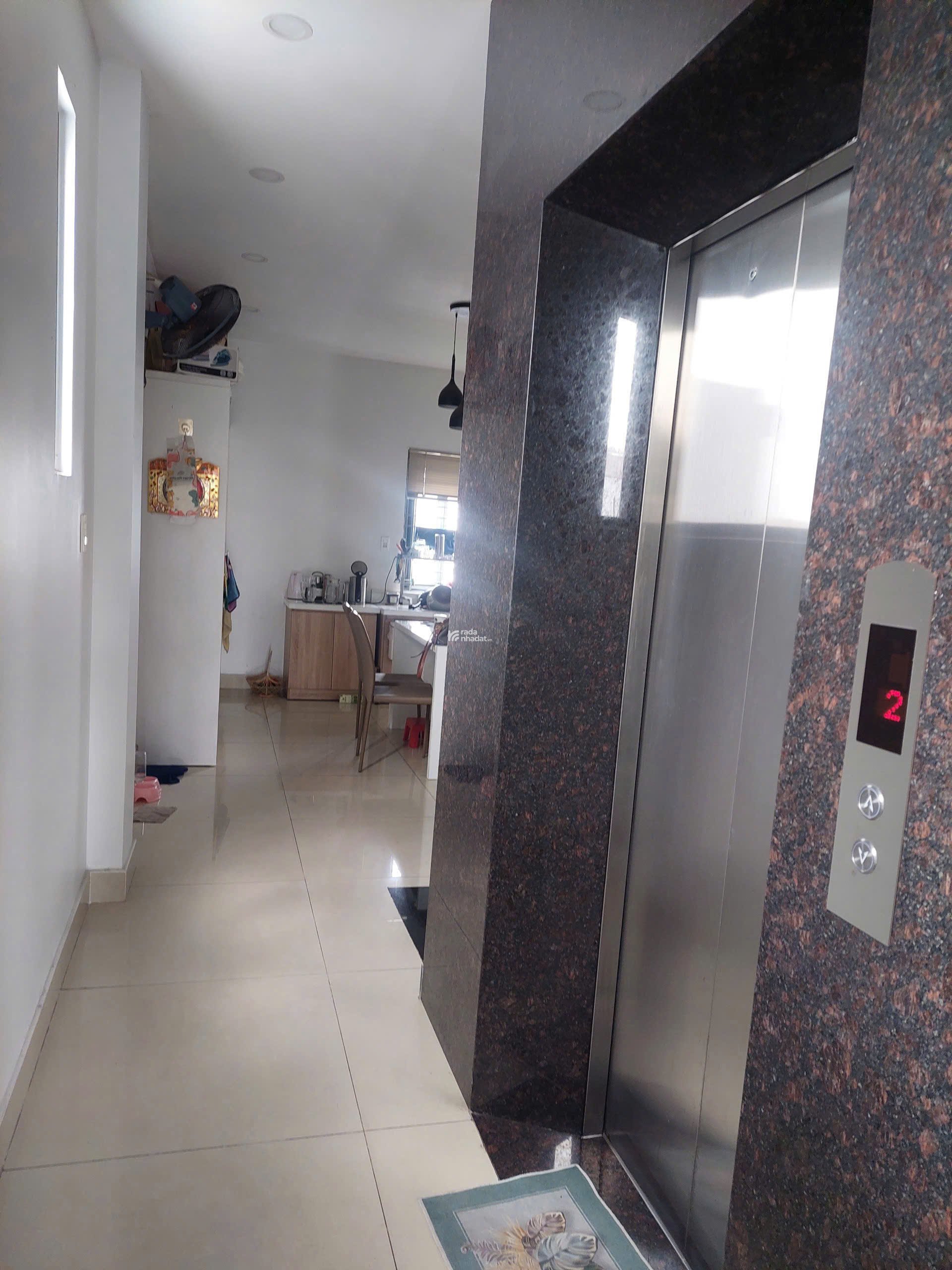 Bán nhà Nguyễn Tư Nghiêm Bình trưng tây 100m, 5 tầng khu vip