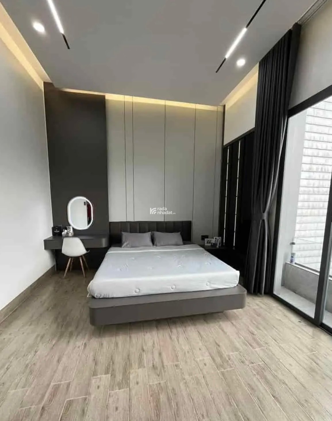 Chính chủ cần bán nhà phố đẹp mặt tiền Lê Hữu Nghĩa trung tâm TP. Tân An giá chỉ 2 tỷ 1 64m2