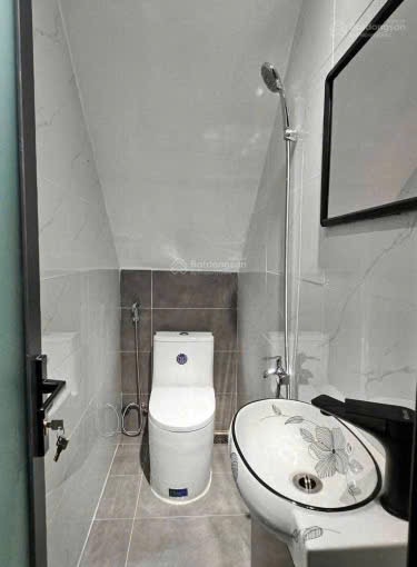 1 căn giá siêu hiếm hẻm 5m Nguyễn Oanh, Gò Vấp, gần trường ĐH, SHR hoàn công đủ giá chỉ 2 tỷ 780 TL