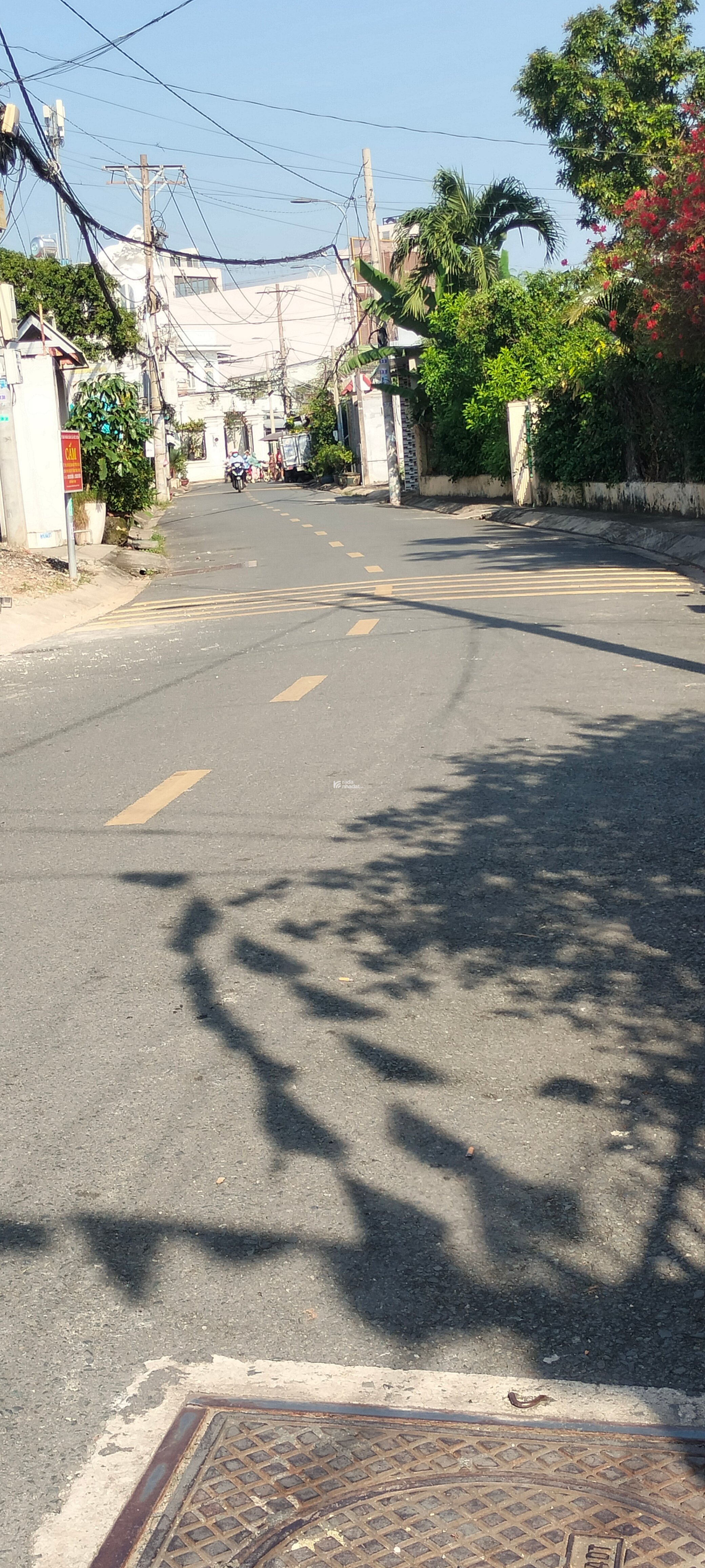 Bán Lô Đất Cực Đẹp Lô Góc.Thị Trấn Hóc Môn. 65m2, Ngang 4.65m. Đường 7m Thông ,150m CA Huyện 