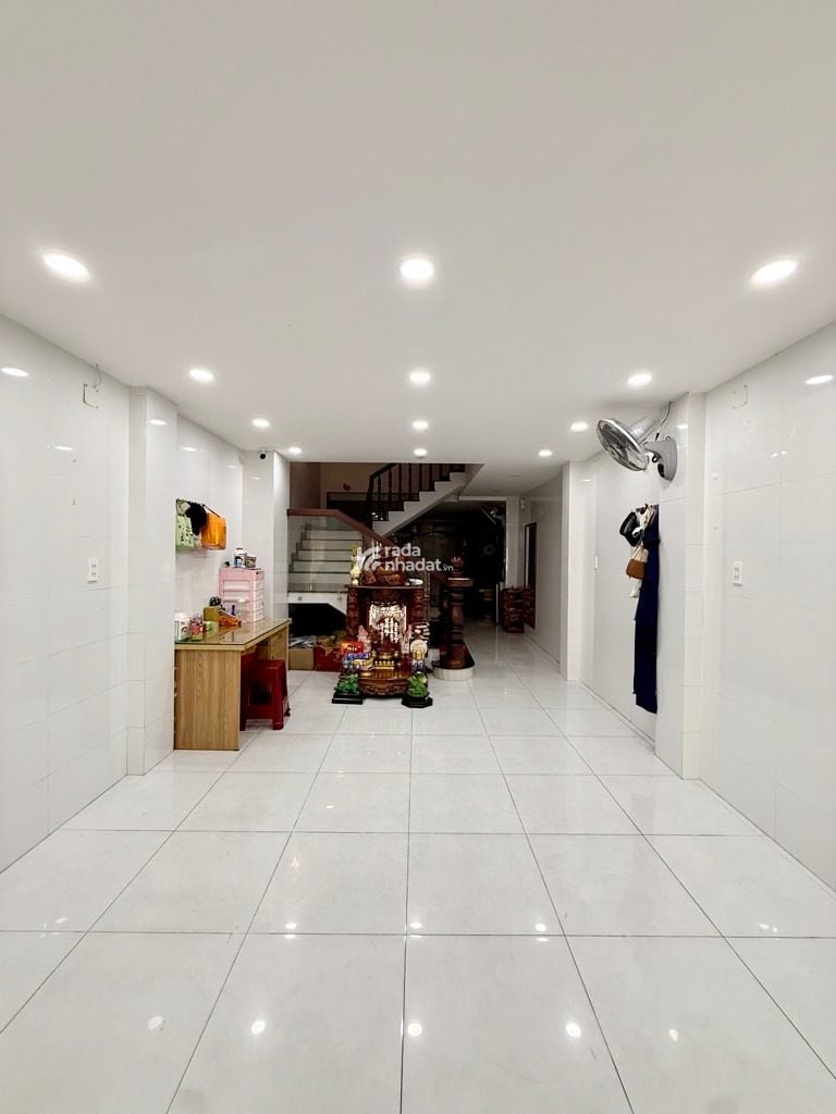 BÁN NHÀ ĐẸP 5 TẦNG – HẺM XE TẢI NGỦ – KHU TOÀN NGƯỜI GIÀU TẠI TÂN SƠN NHẤT, TPHCM