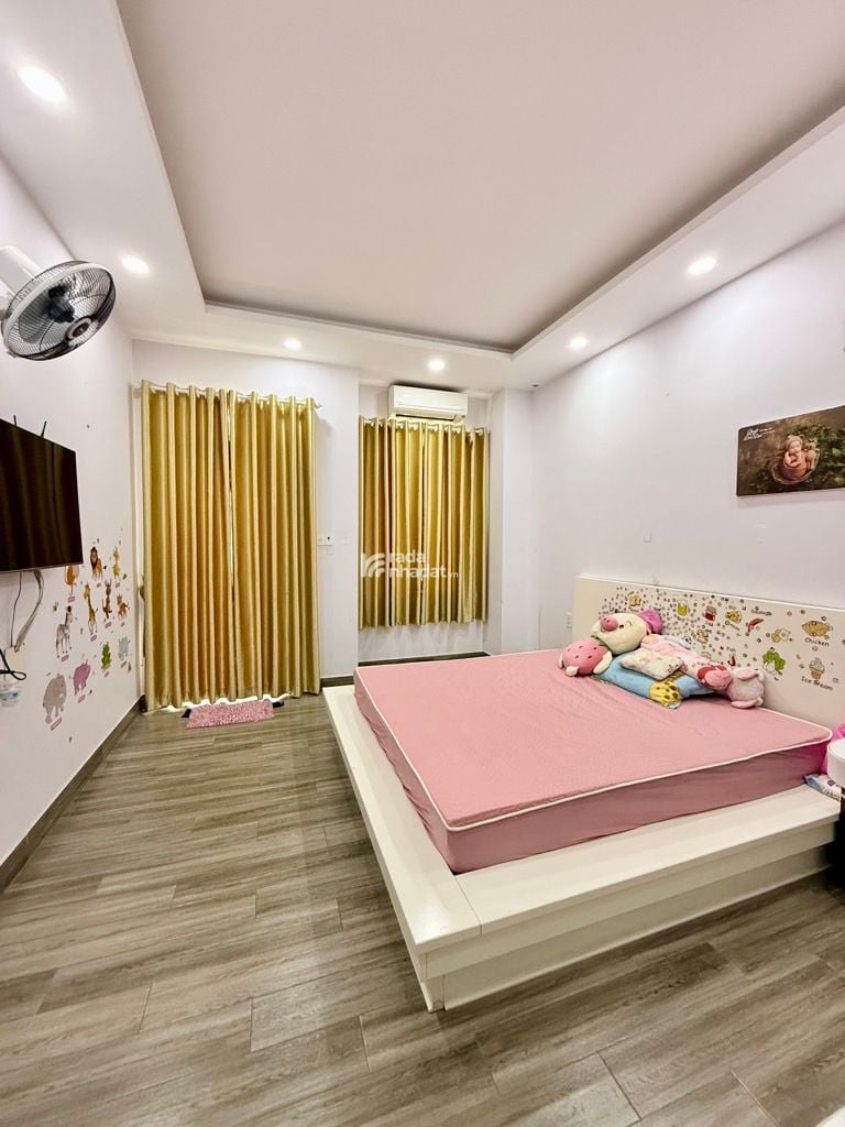 BÁN NHÀ ĐẸP 5 TẦNG – HẺM XE TẢI NGỦ – KHU TOÀN NGƯỜI GIÀU TẠI TÂN SƠN NHẤT, TPHCM