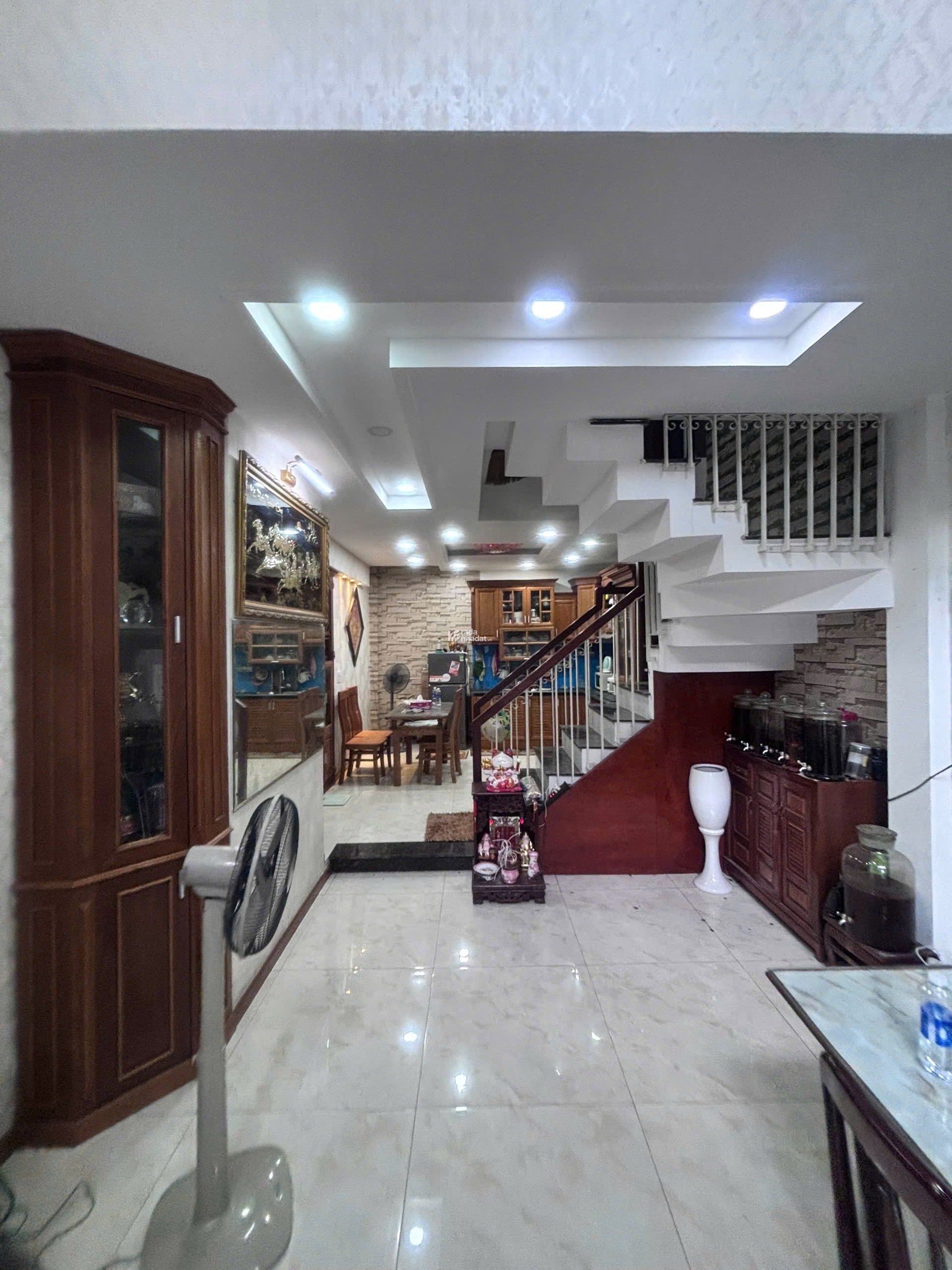 Nhà đẹp giá tốt căn Thống Nhất P.16 Gò Vấp 50,9m2 giá 2tỷ980tr. Sổ hồng riêng chính chủ