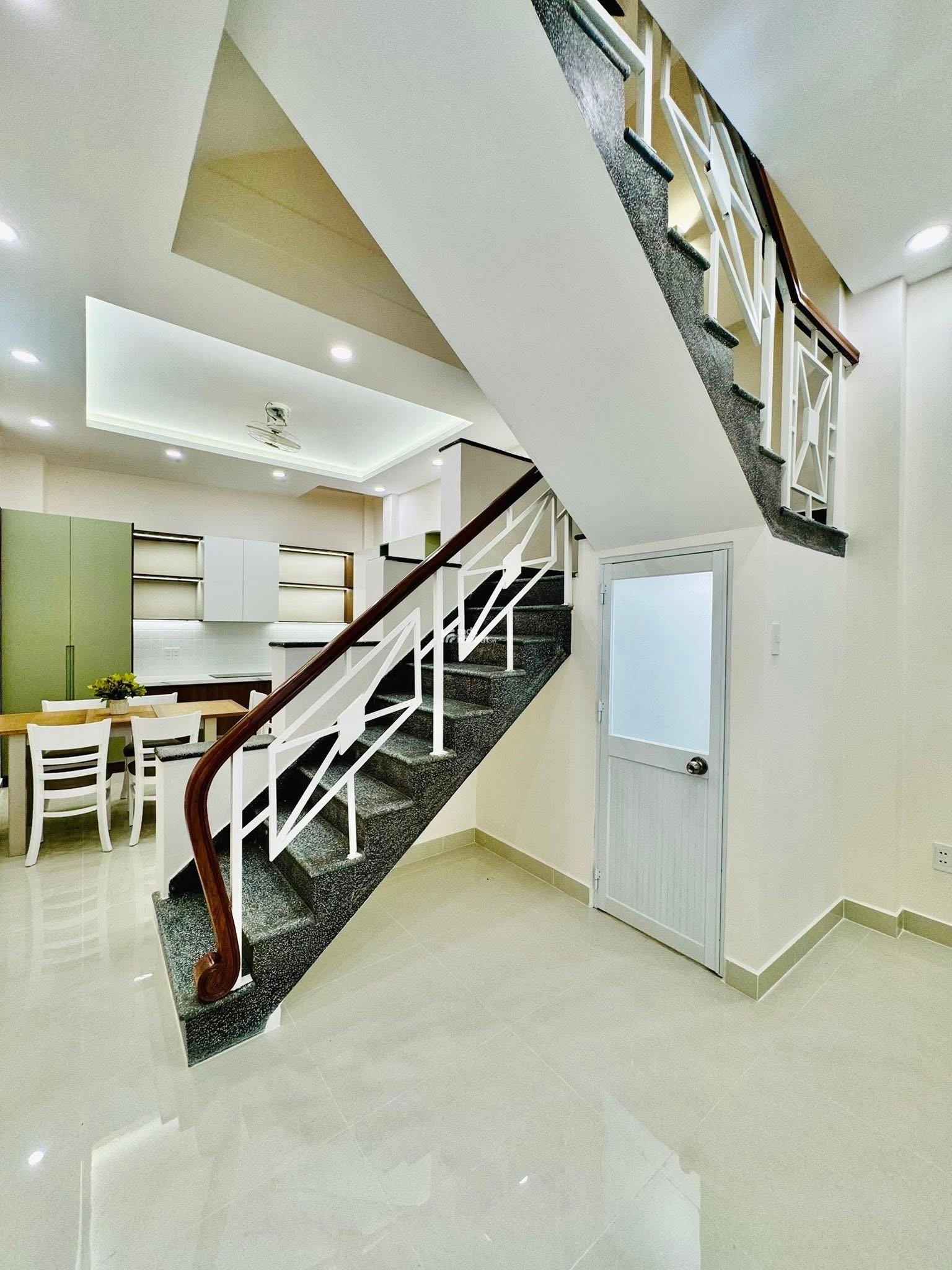 Sở hữu ngay căn nhà Nơ Trang Long, Bình Thạnh/ DT 55,6M2/ Giá chỉ 5 Tỷ 250Tr/ SHR chính chủ/ HXH