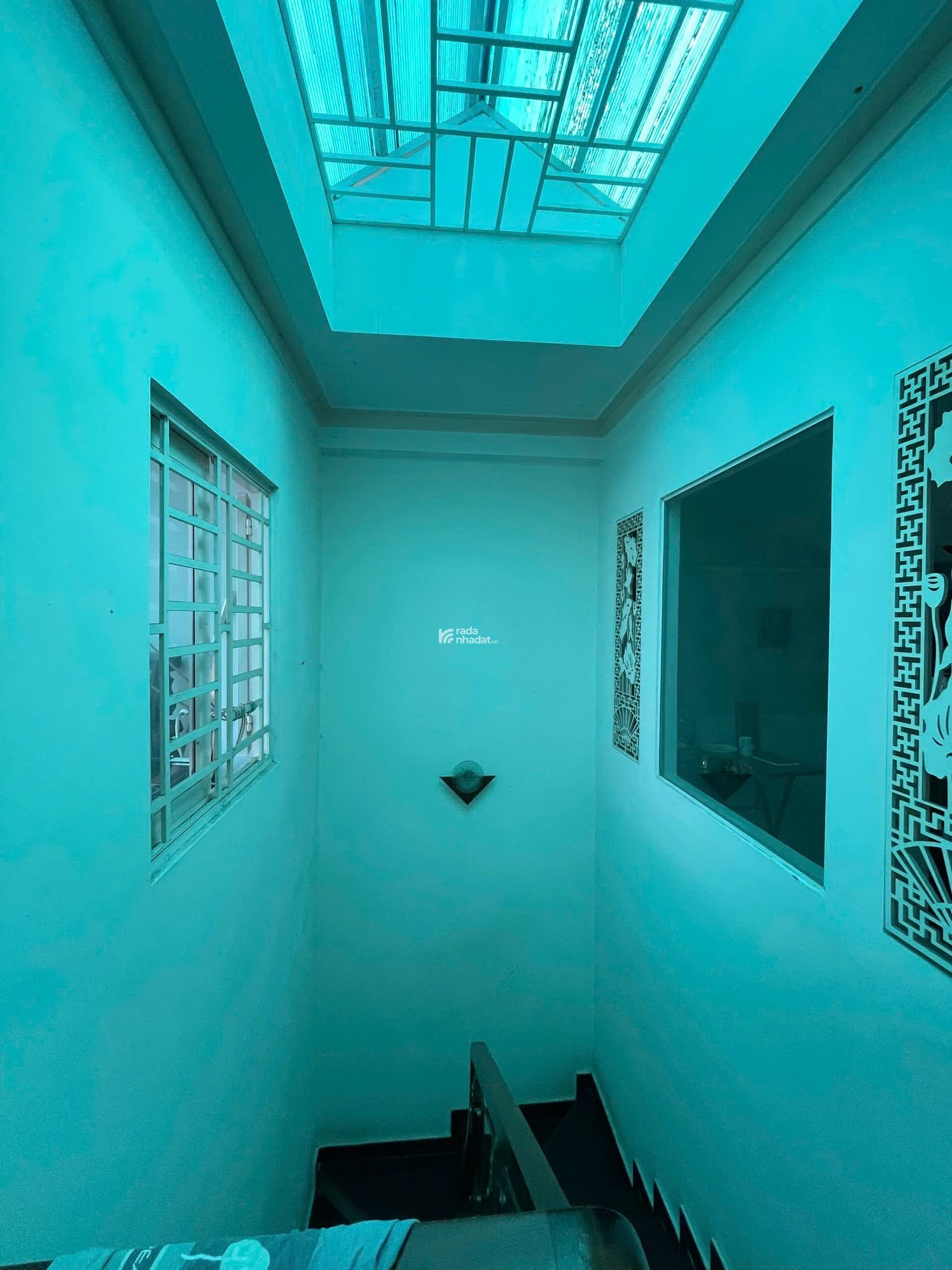 Nhà HXH Ni Sư Huỳnh Liên, 40m2, 4 tầng, chỉ 5.75 tỷ TL, Ở ngay