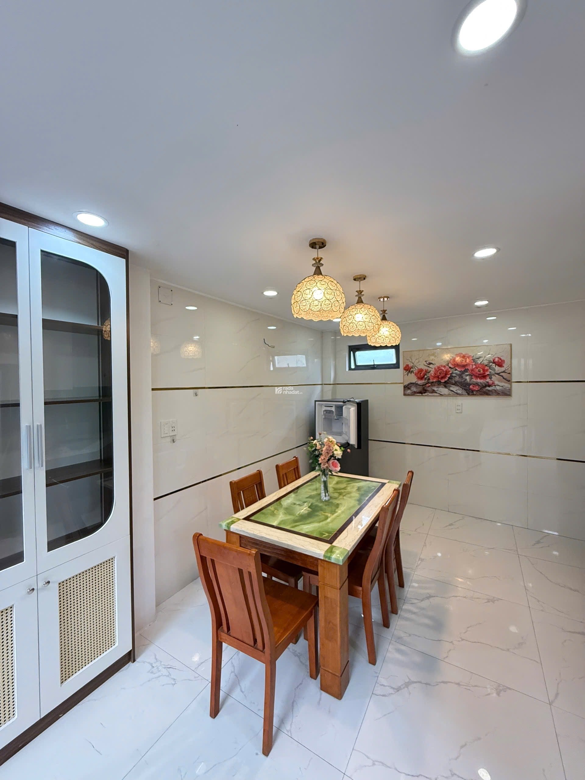 Cho Thuê Nhà 4 Tầng Hẻm Xe Hơi Đầy Đủ Tiện Nghi ngay Huỳnh Văn Nghệ quận Tân Bình