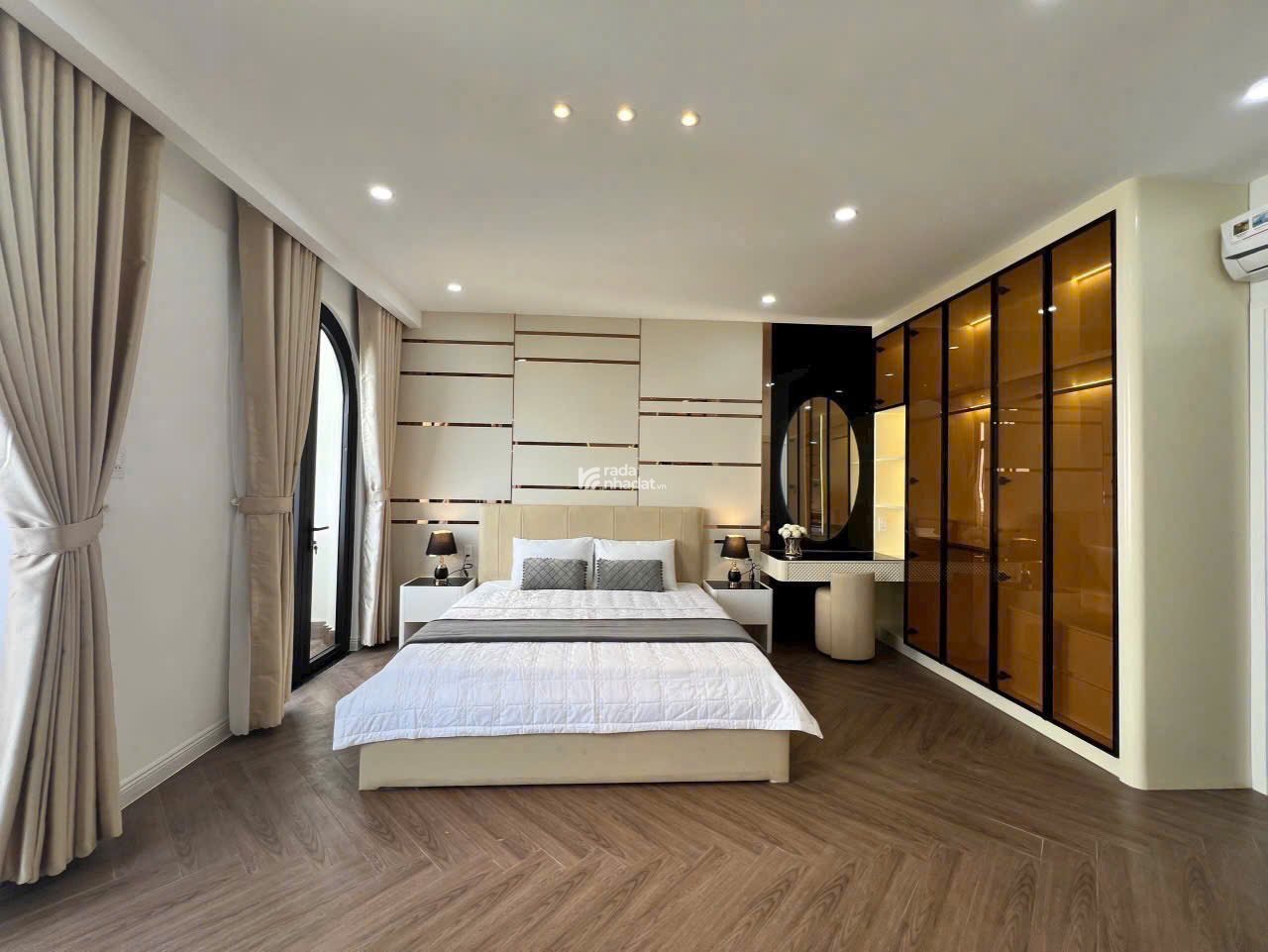 Bán Nhà Đẹp 94m2- HXH 8m. Gần Mặt Tiền Bùi Đình Túy-Rạch Xuyên Tâm. 3 Tầng Khu Vip. Giá Chỉ 17,9 Tỷ