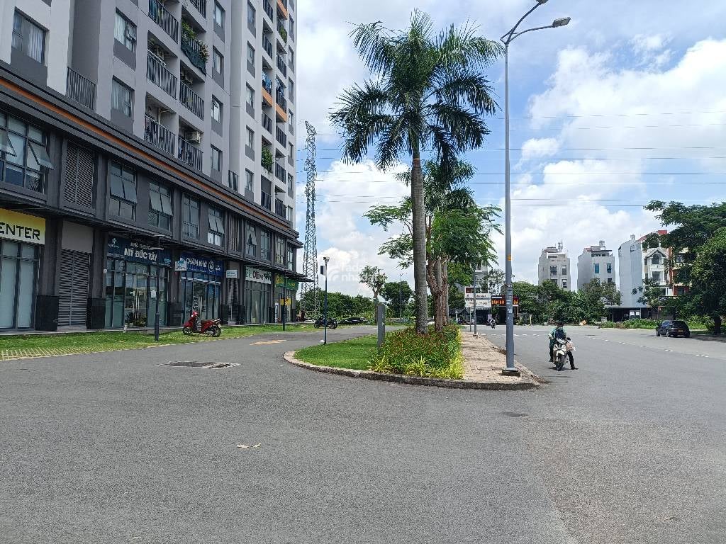 Lovera Vista lô góc hiếm, 3PN,  82m2,  View hồ bơi công viên, KDC Lovera Park Chỉ 4 tỷ TL