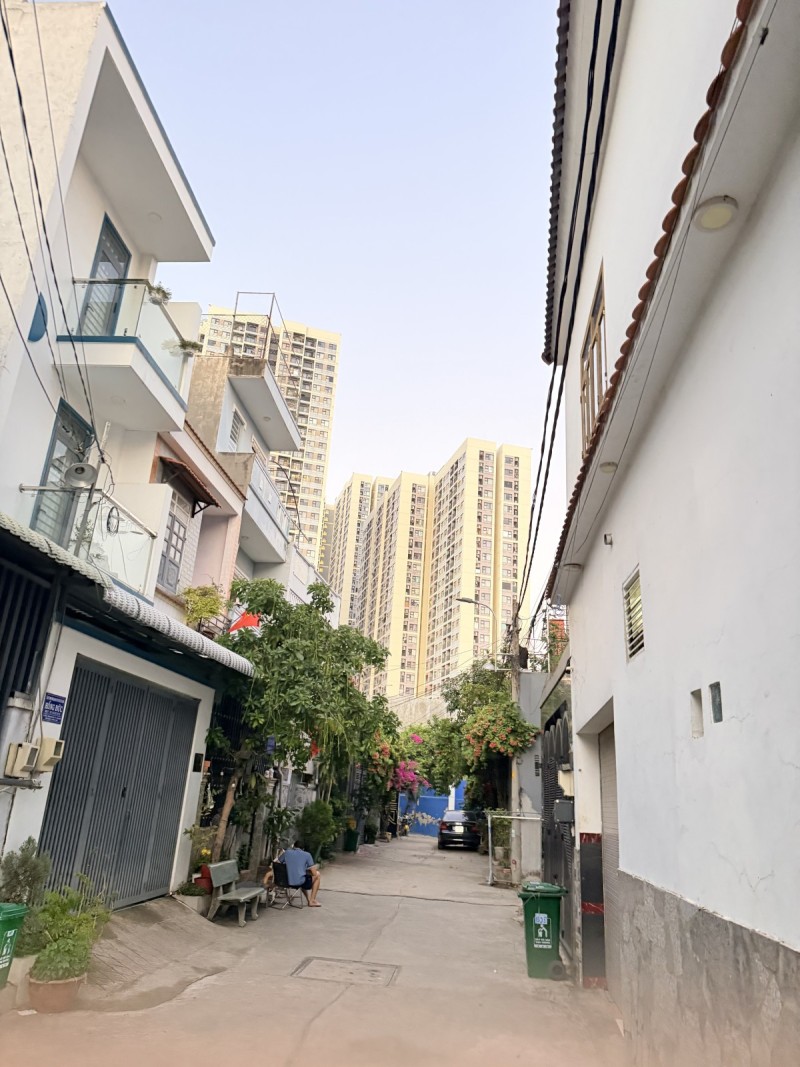 Đất Nền 112m2 Đối Diện Vinhomes Quận 9 - Ngang 5m Cực Đẹp - Giá 5.X Tỷ
