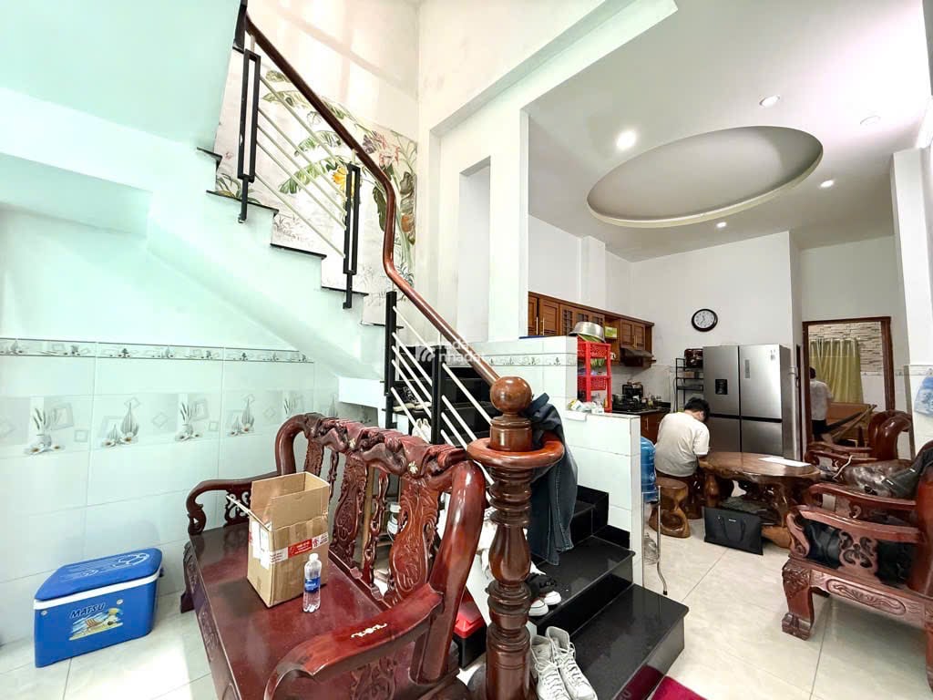 Nhà Phố 3 Tầng Mercedes Đậu Trước Nhà Thống Nhất P 11 Quận Gò Vấp