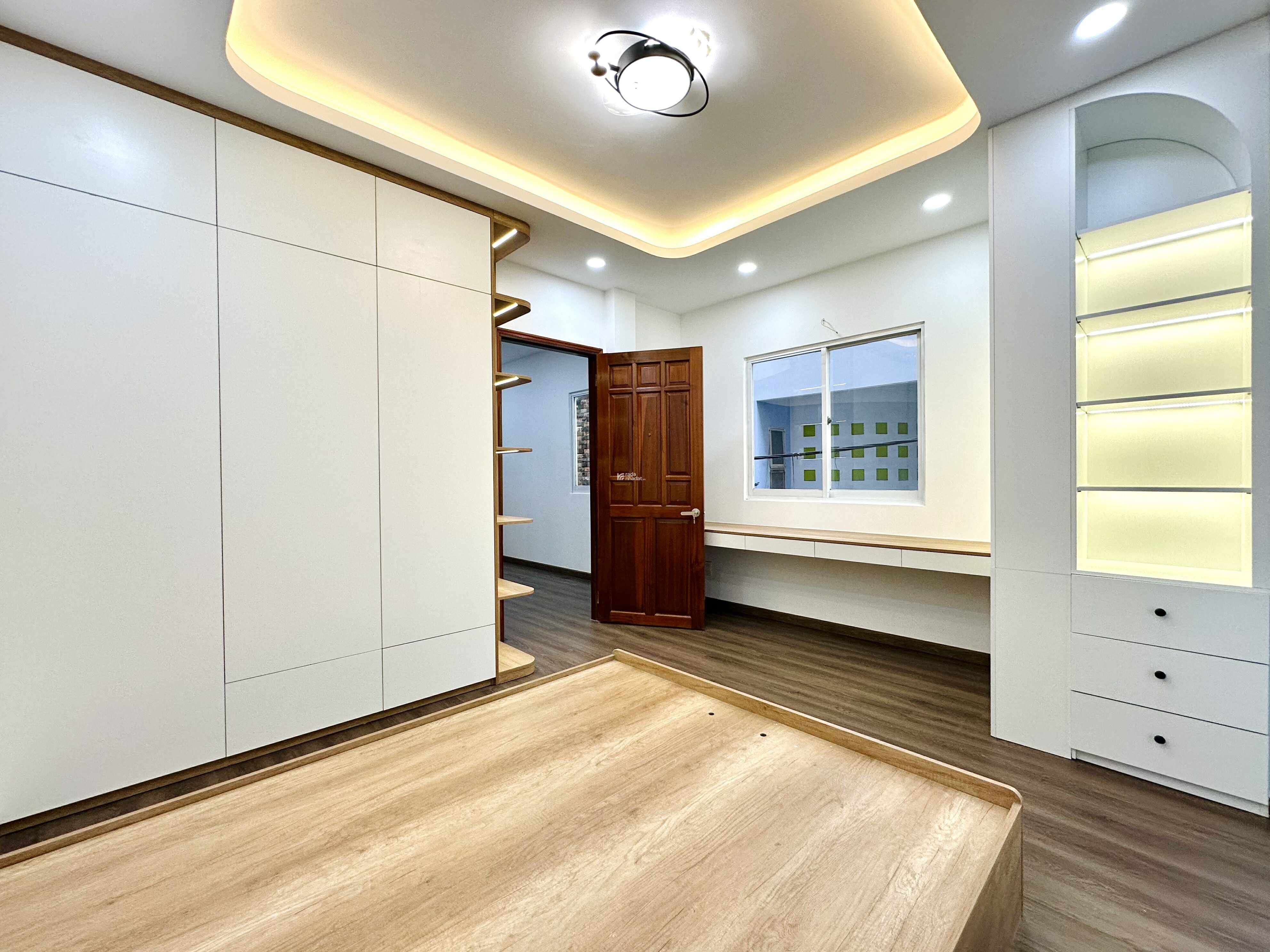 NHÀ ĐẸP NGUYỄN ĐÌNH CHÍNH PHÚ NHUẬN - HẺM Ô TÔ - TRỆT 3 LẦU 5 PN 56m2 - 12.9 TỶ
