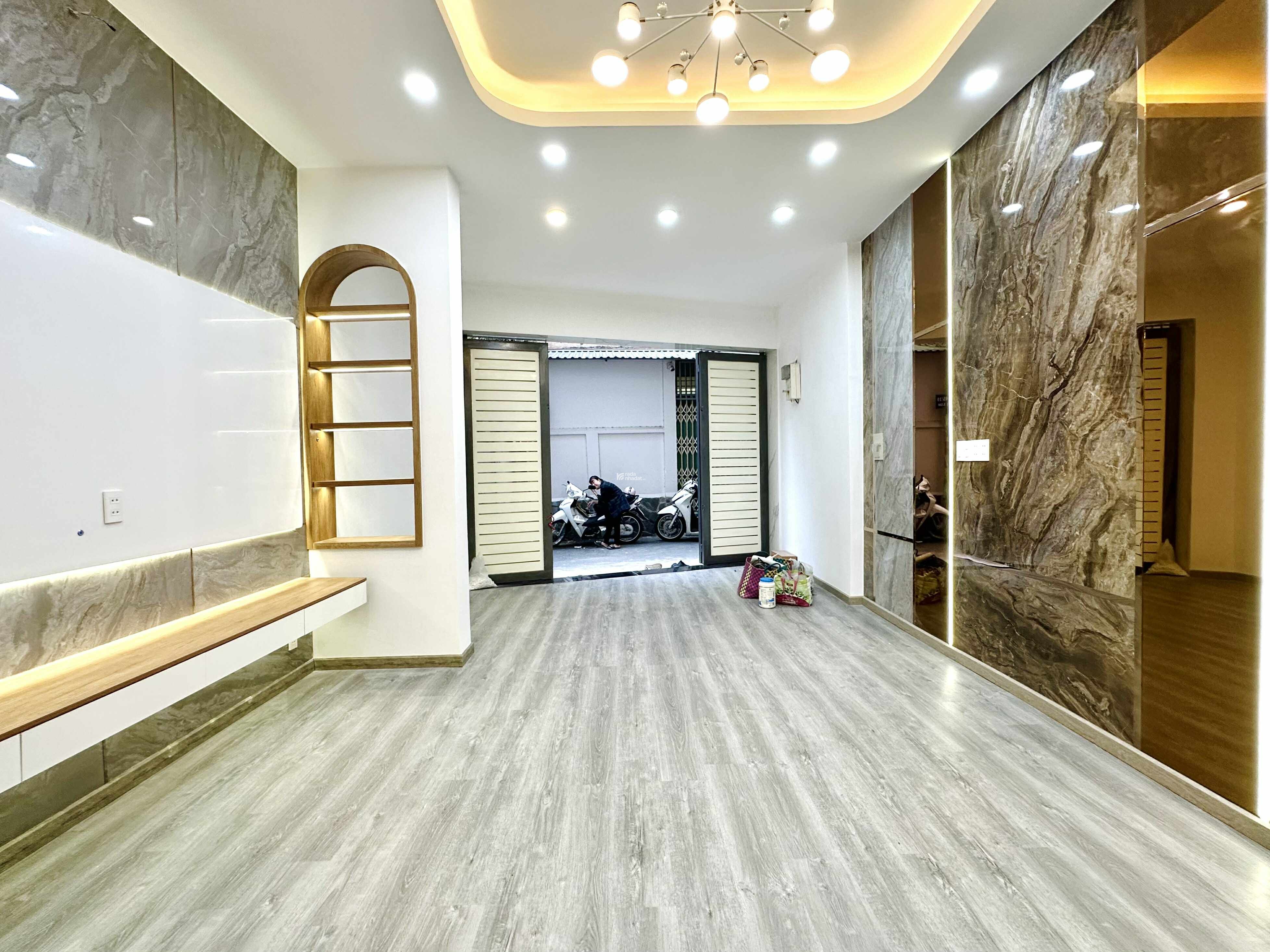 NHÀ ĐẸP NGUYỄN ĐÌNH CHÍNH PHÚ NHUẬN - HẺM Ô TÔ - TRỆT 3 LẦU 5 PN 56m2 - 12.9 TỶ