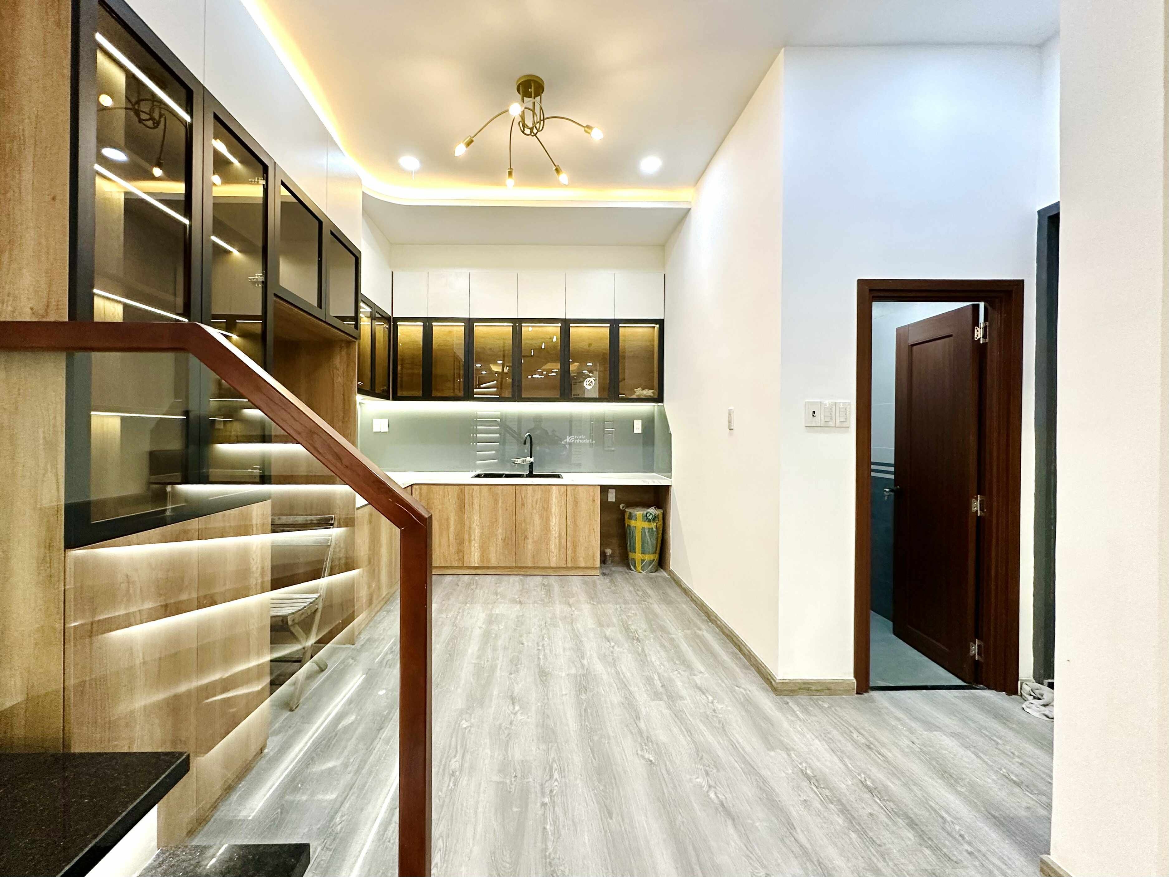 NHÀ ĐẸP NGUYỄN ĐÌNH CHÍNH PHÚ NHUẬN - HẺM Ô TÔ - TRỆT 3 LẦU 5 PN 56m2 - 12.9 TỶ