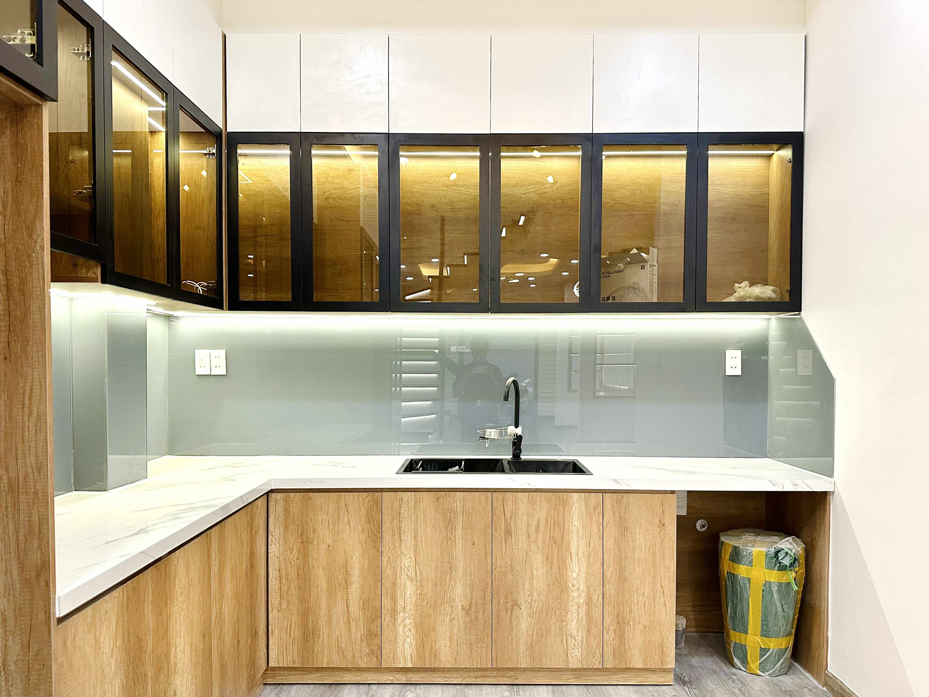 NHÀ ĐẸP NGUYỄN ĐÌNH CHÍNH PHÚ NHUẬN - HẺM Ô TÔ - TRỆT 3 LẦU 5 PN 56m2 - 12.9 TỶ