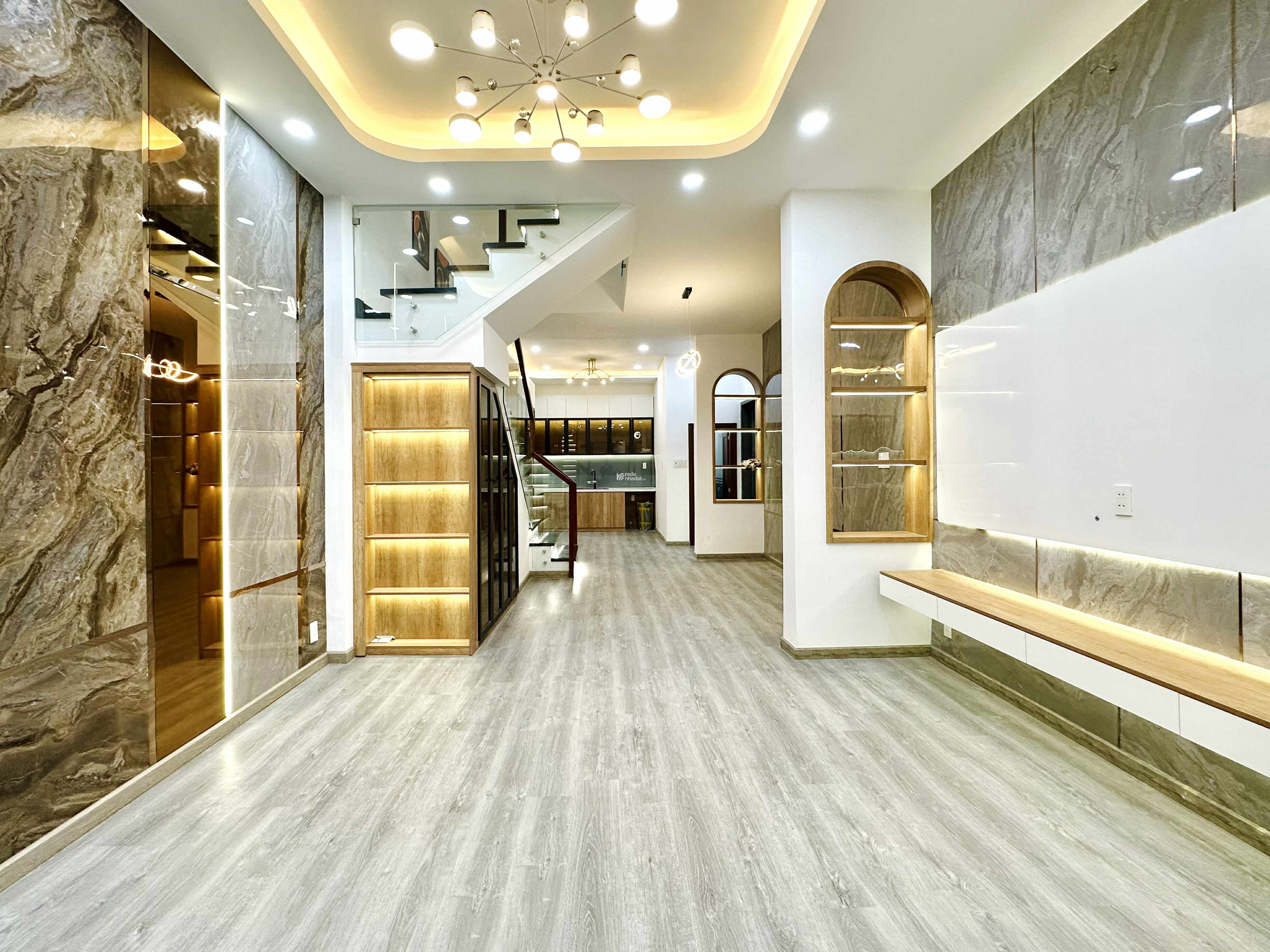 NHÀ ĐẸP NGUYỄN ĐÌNH CHÍNH PHÚ NHUẬN - HẺM Ô TÔ - TRỆT 3 LẦU 5 PN 56m2 - 12.9 TỶ