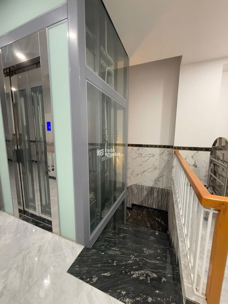 SIÊU PHẨM KẾ BÊN BÀU CÁT - TÂN BÌNH - XE HƠI NGỦ TRONG NHÀ - 5 TẦNG - 128 M2 - NHÀ MỚI CÓ THANG MÁY