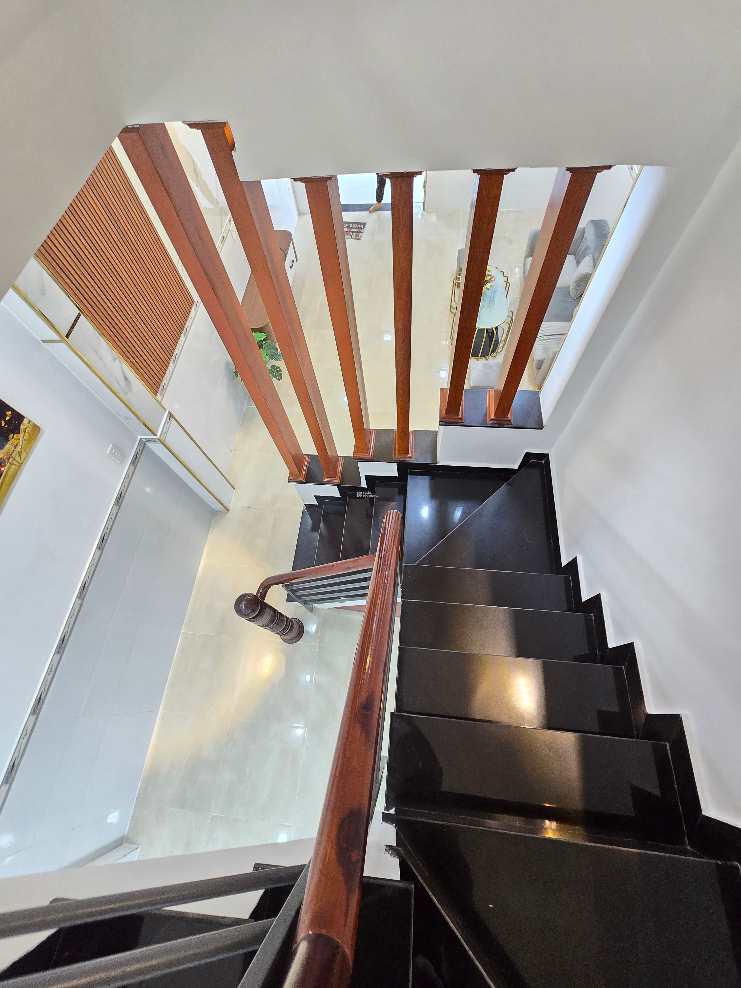 Nhà Mới 3 Tầng Lê Văn Quới" hẻm xe hơi" Gần BV Bình Tân " 65m2 - Giá 4ty8 "