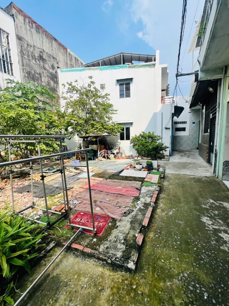 Bán đất Huỳnh Tấn Phát (liền kề Phú Mỹ Hưng); 50m2; tiện xây mới; sổ đỏ cầm tay