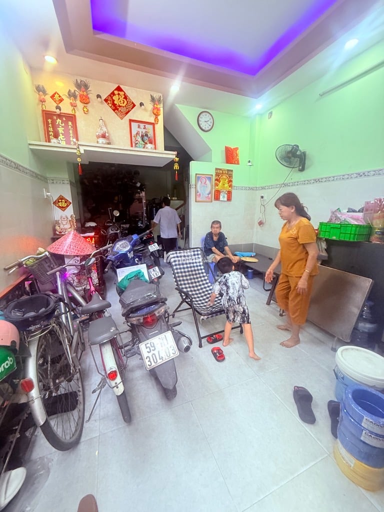 Bán nhà Mặt Tiền Nối Dài Tân Thành Q11 53m2 4 Tầng 12
