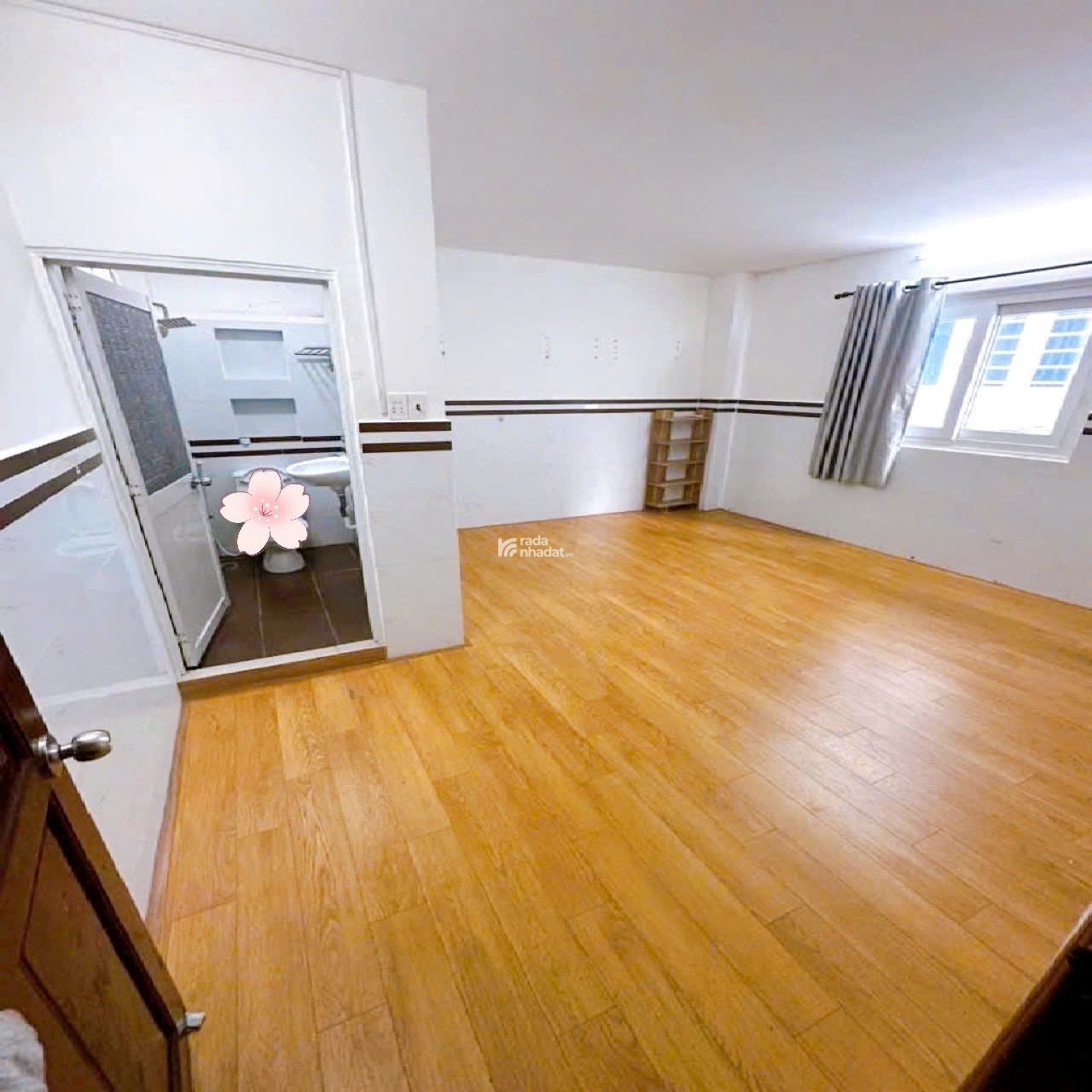 Nhà Lô góc QUẬN 3 -Cách Mạng Tháng Tám - 4 x 13 m - 6.8 tỷ