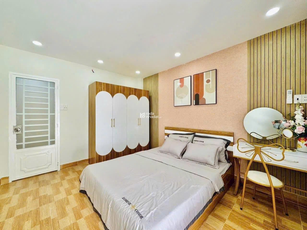  Bán nhà đẹp ở Nguyễn Suý, P Tân Quý, Q Tân Phú. Giá 1tỷ850tr, 44m2, SHR 