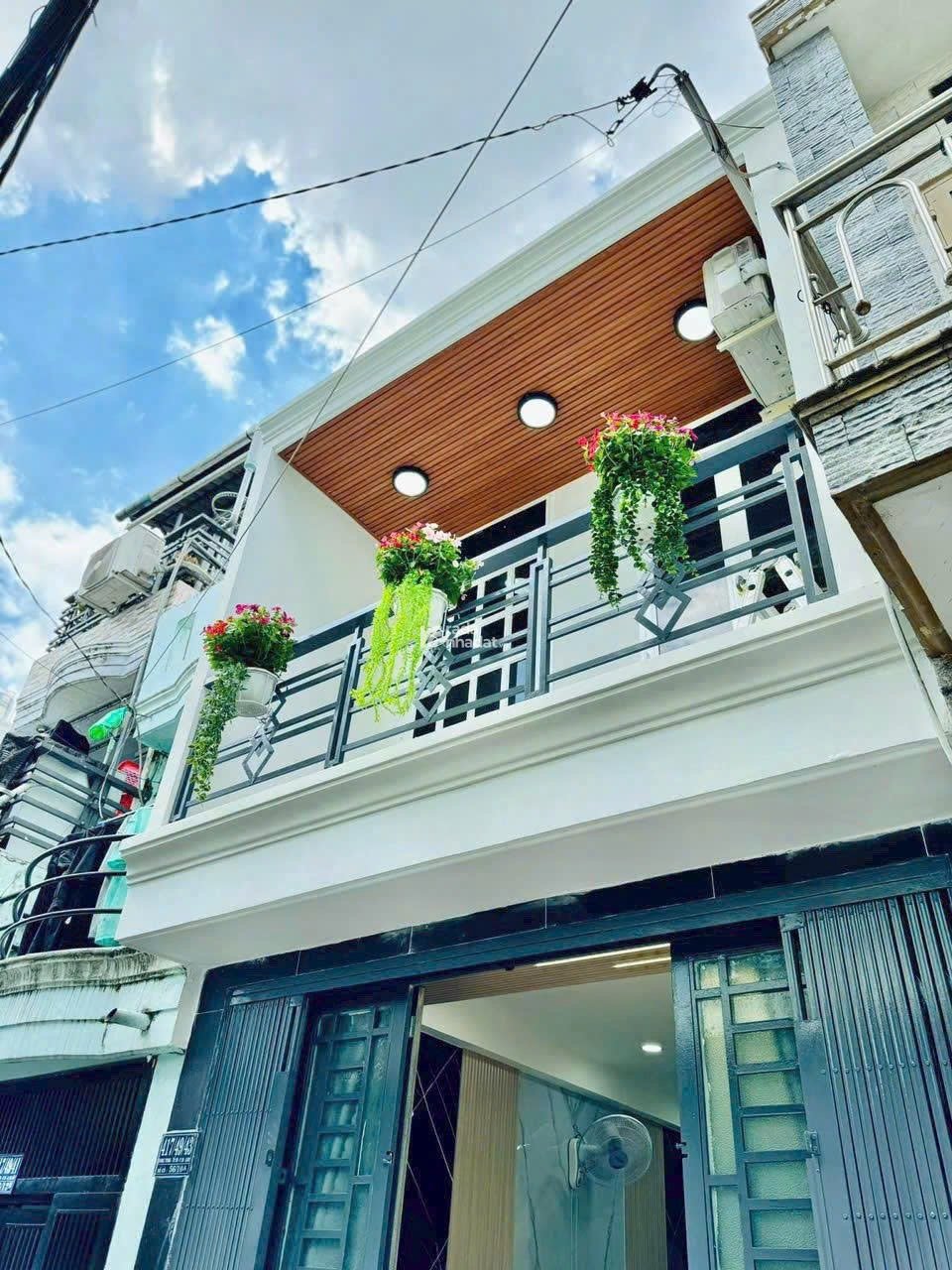  Bán nhà đẹp ở Nguyễn Suý, P Tân Quý, Q Tân Phú. Giá 1tỷ850tr, 44m2, SHR 