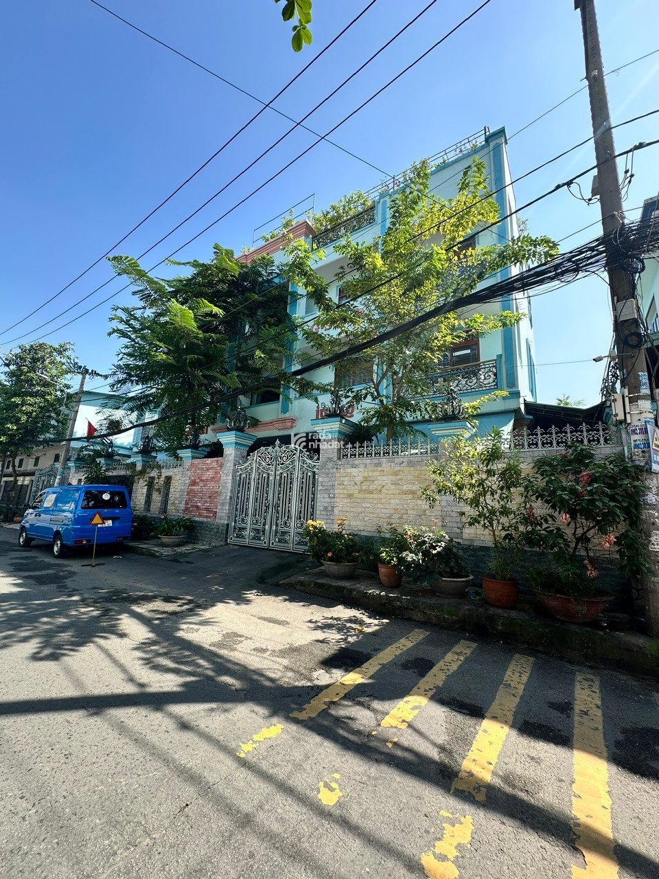 26.5 TỶ. CHƯA TỚI 100TR/M2 . BIỆT THỰ CAO CẤP 4 TẦNG NGUYỄN VĂN SĂNG . TÂN PHÚ 