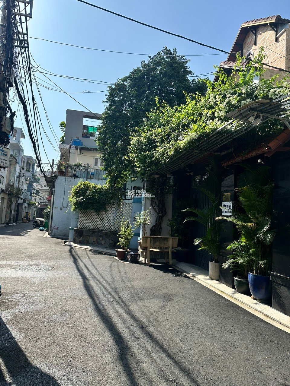 26.5 TỶ. CHƯA TỚI 100TR/M2 . BIỆT THỰ CAO CẤP 4 TẦNG NGUYỄN VĂN SĂNG . TÂN PHÚ 