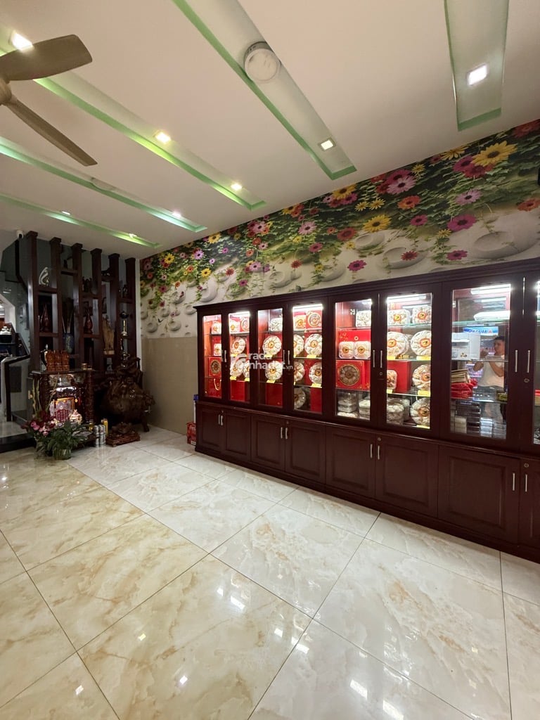 Bán nhà gần  lê trọng tấn phạm đăng giảng