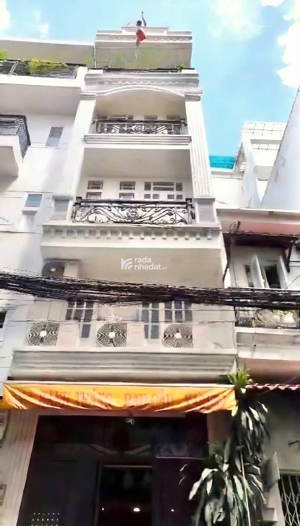 HXH 1 TRỤC SÁT MT LÊ HỒNG PHONG QUẬN 10 - 60M2 - 5 TẦNG - VỪA Ở VỪA CHO THUÊ - DÒNG TIỀN 30TR/THÁNG