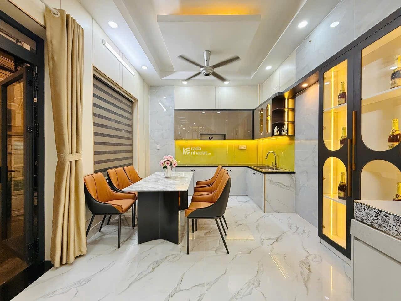 CĂN GÓC 2MT 64m2 XÂY MỚI 100% - 5 PN FULL NỘI THẤT GẦN EMART - 8.18 TỶ