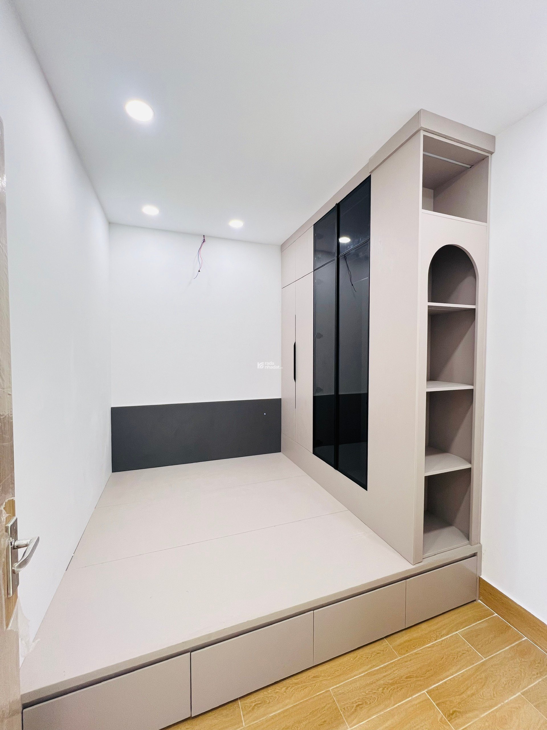 THA THIẾT TÌM CHỦ HỮU DUYÊN - NHÀ 2PN 2WC NỘI THẤT ĐỦ CÓ SỔ HỒNG HOÀN CÔNG