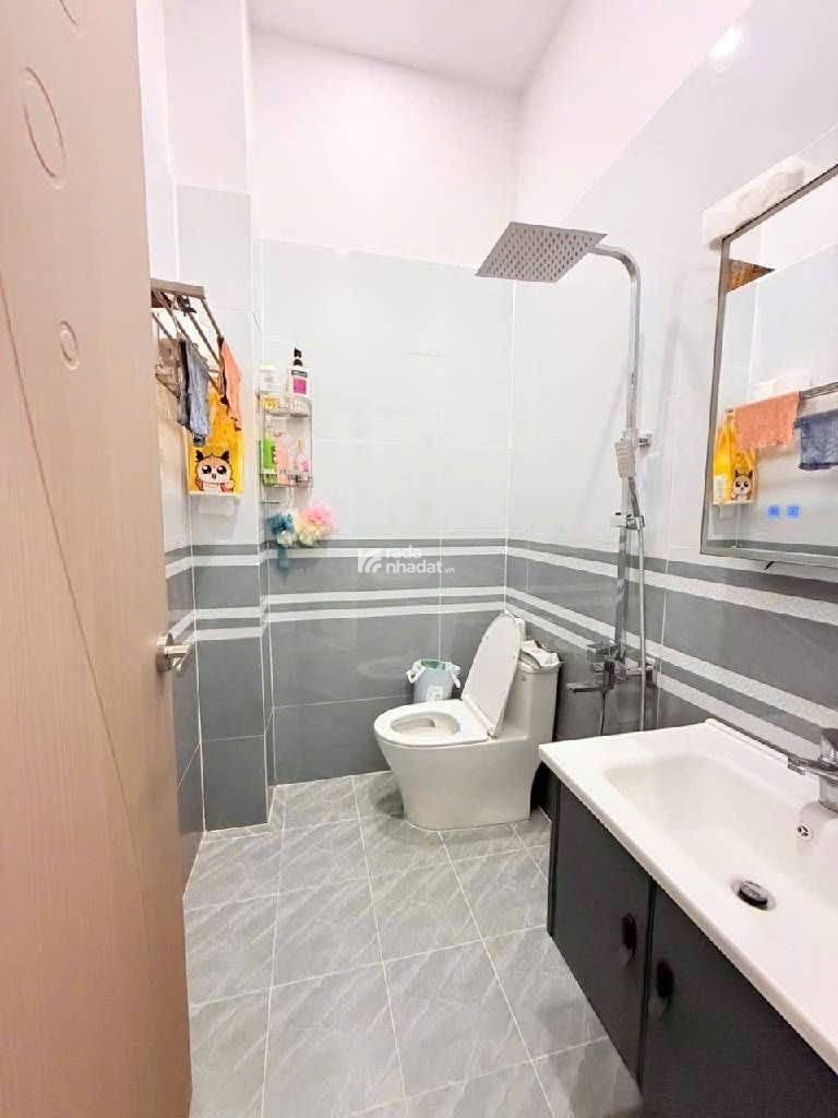 Nội thất lung linh vào ở ngay - Huỳnh Tấn Phát - 1 trệt, 1 lầu - 4,5 x 14 - 6,3 tỉ;