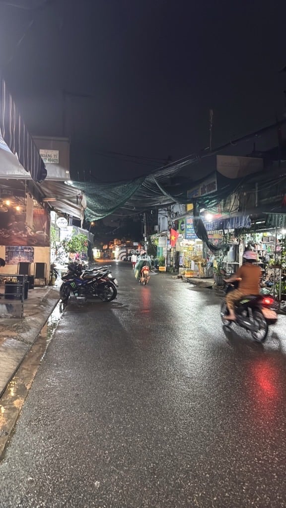 bán nhà đường chế lan viên tây thạnh 