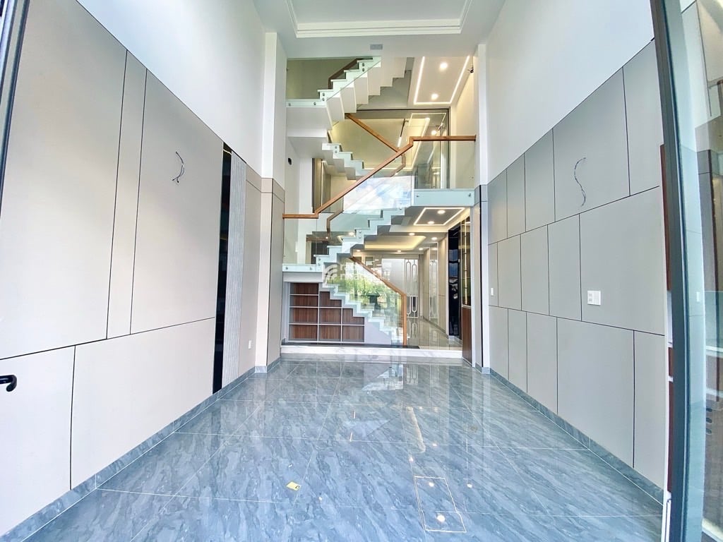 bán nhà  gần nguyễn thị tú bình hưng hoà B