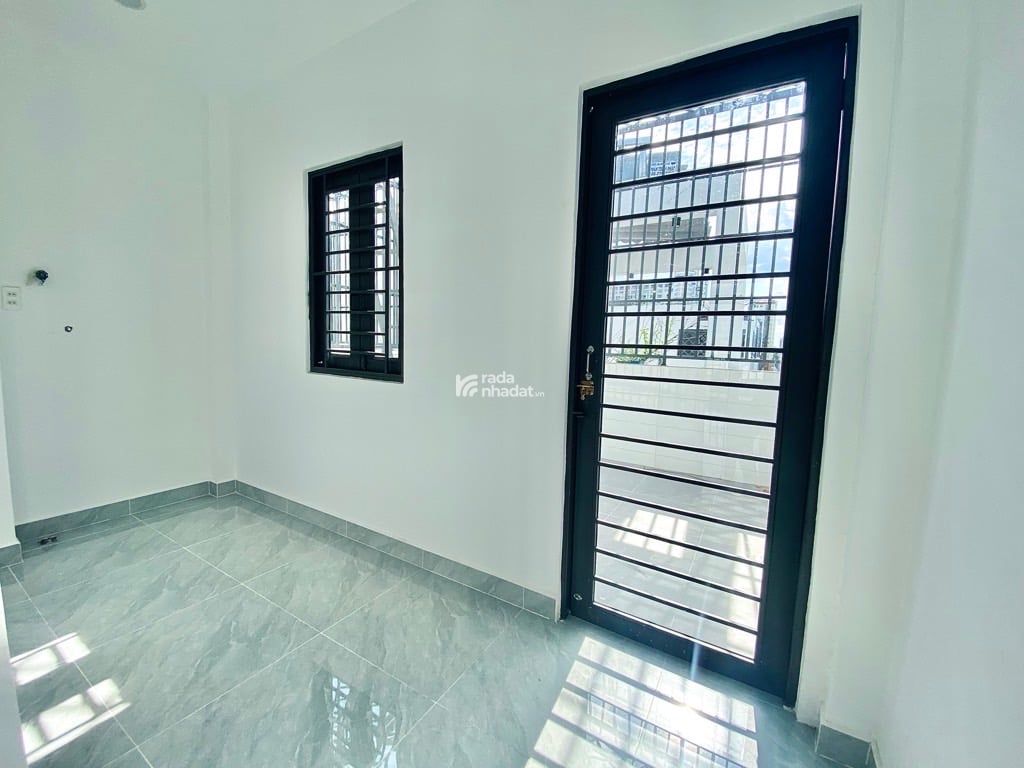 bán nhà  gần nguyễn thị tú bình hưng hoà B